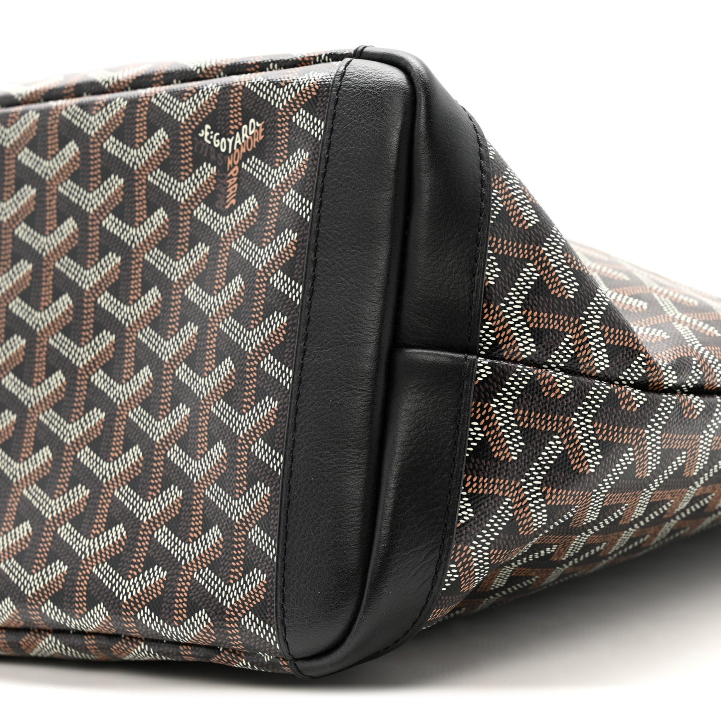 Goyardine Artois MM Black