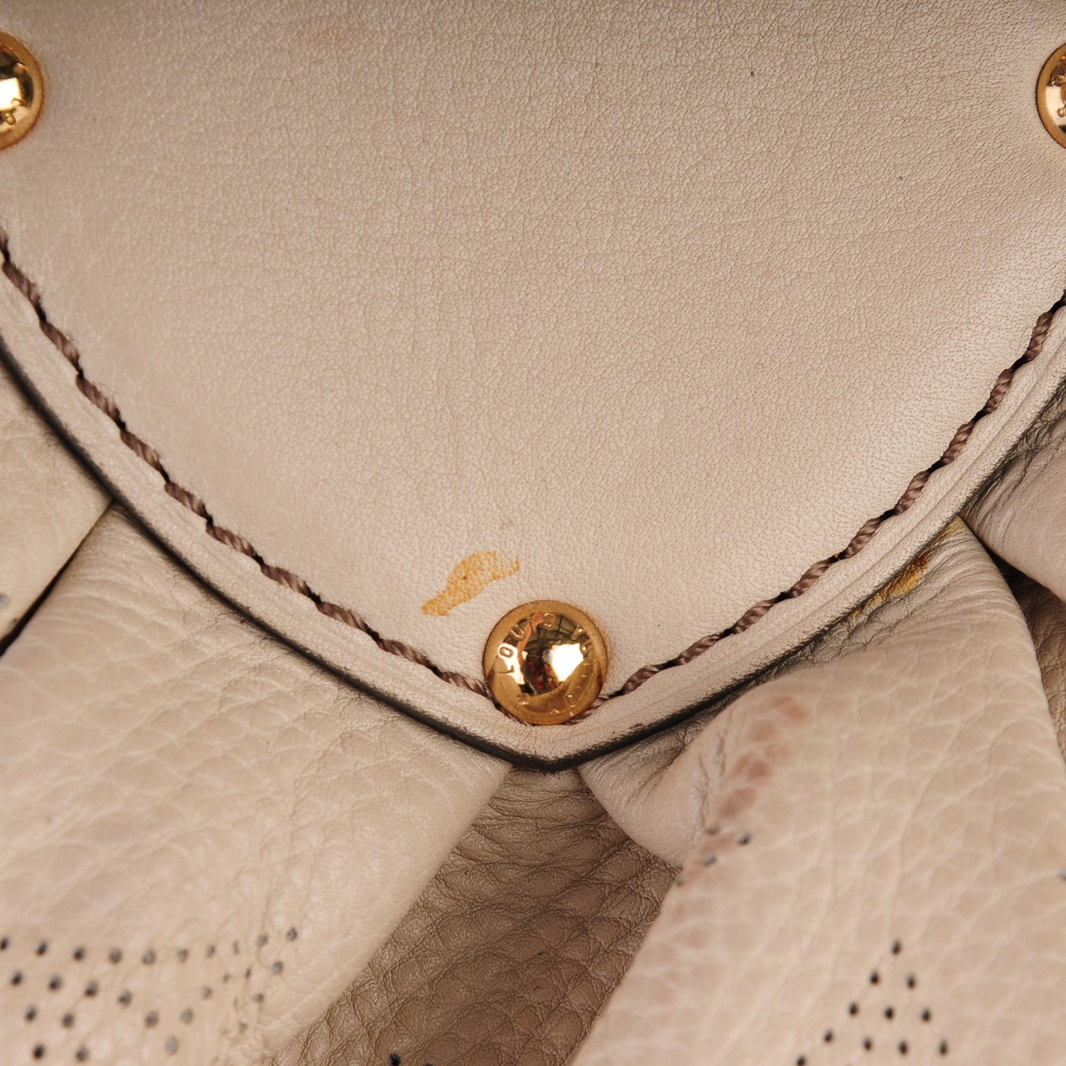 Louis Vuitton Mahina XXL Gris 12 of 16