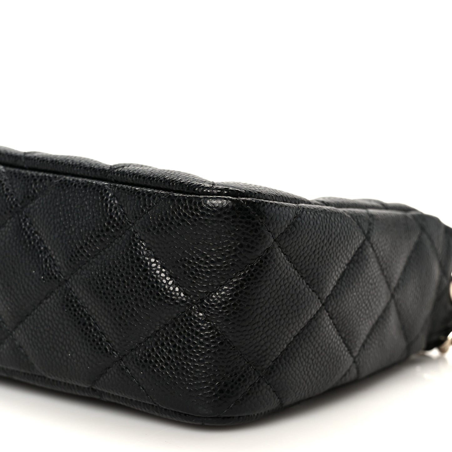 Caviar Quilted Purse With Chain Black