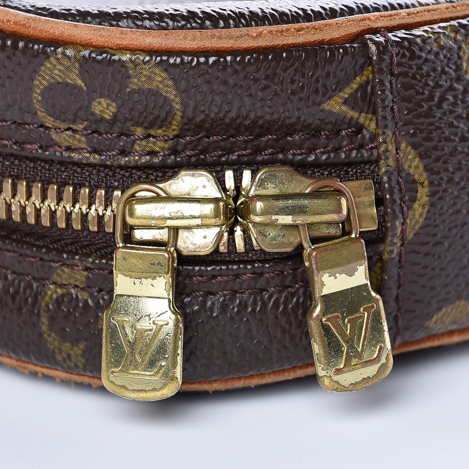 Louis Vuitton Monogram Pochette Gange 8 of 9
