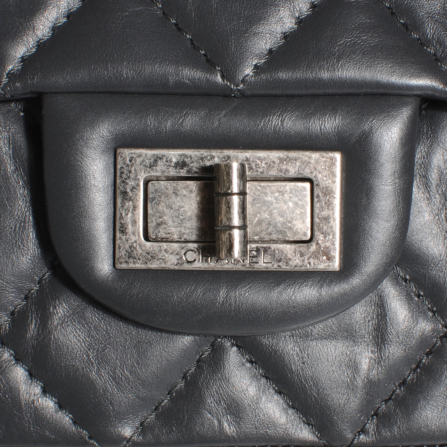 Aged Calfskin 2.55 Reissue 227 Flap Grey