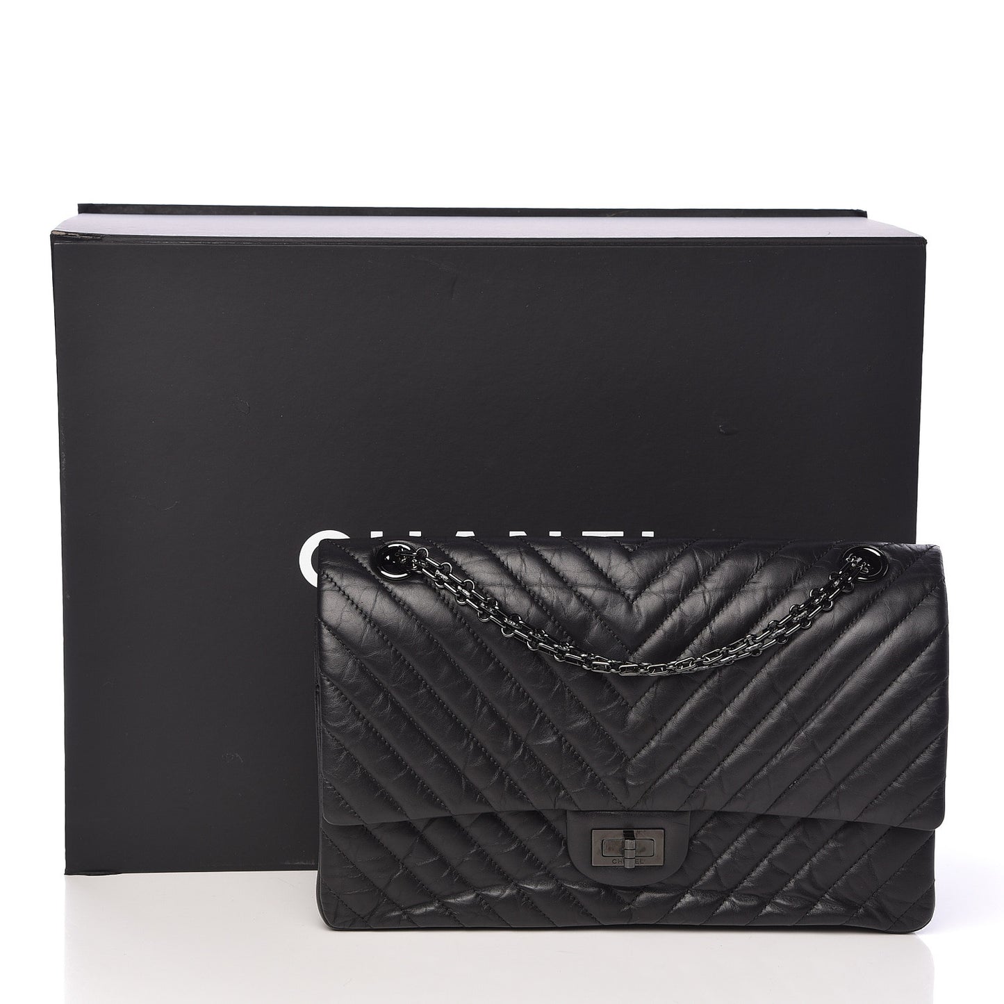 Aged Calfskin Chevron Quilted 2.55 Reissue 226 So Black