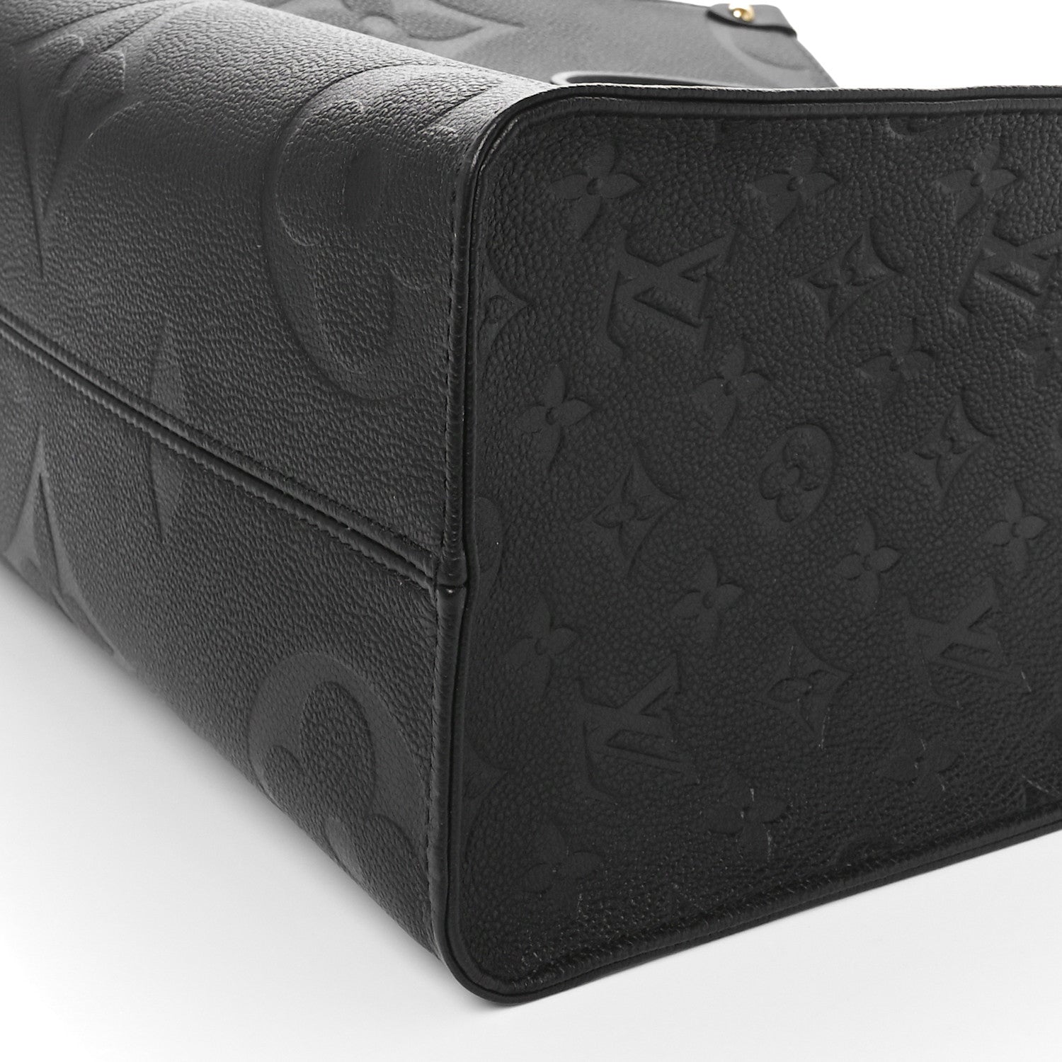 Louis Vuitton Empreinte Monogram Giant Onthego MM Black 9 of 10