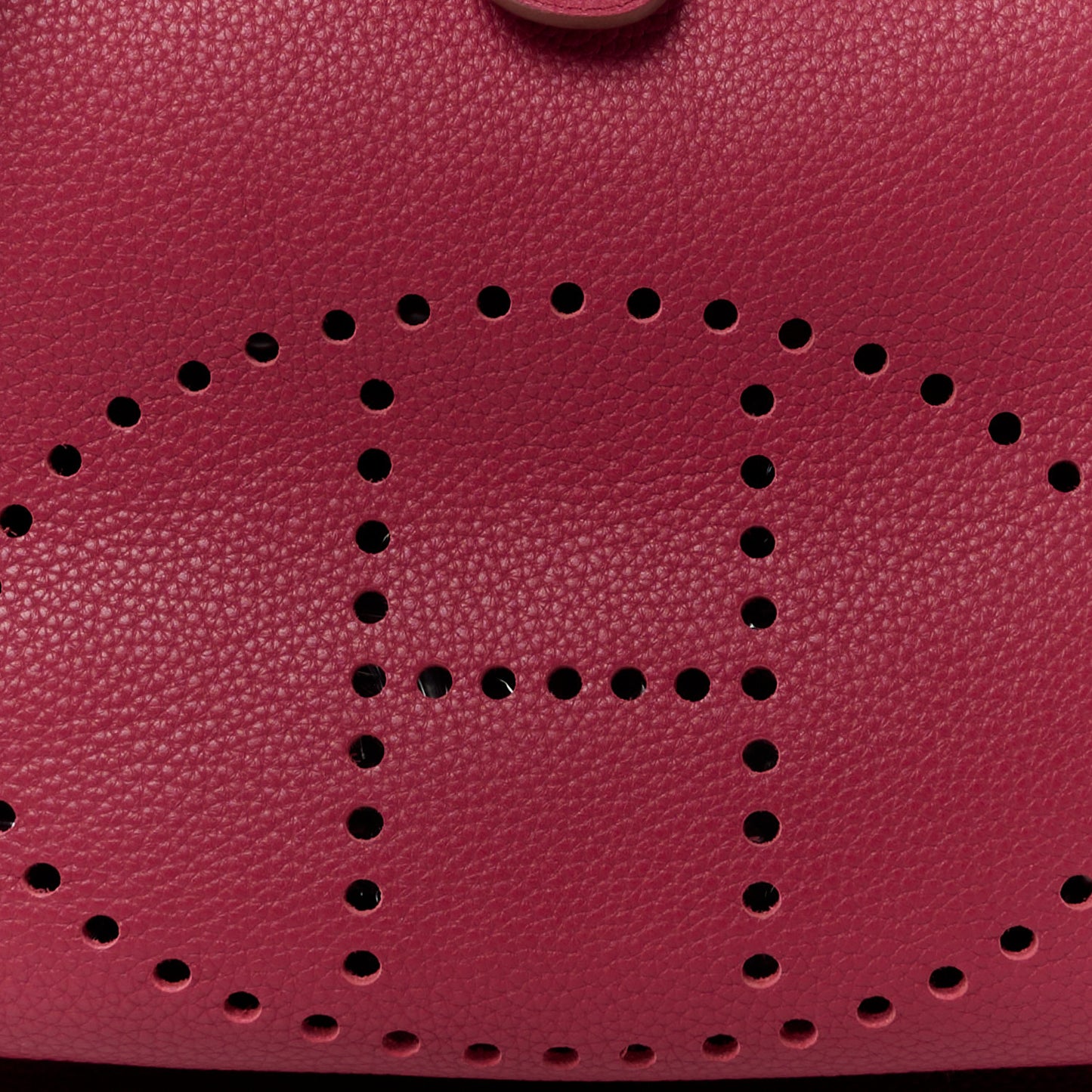 Taurillon Clemence Evelyne III GM Rubis