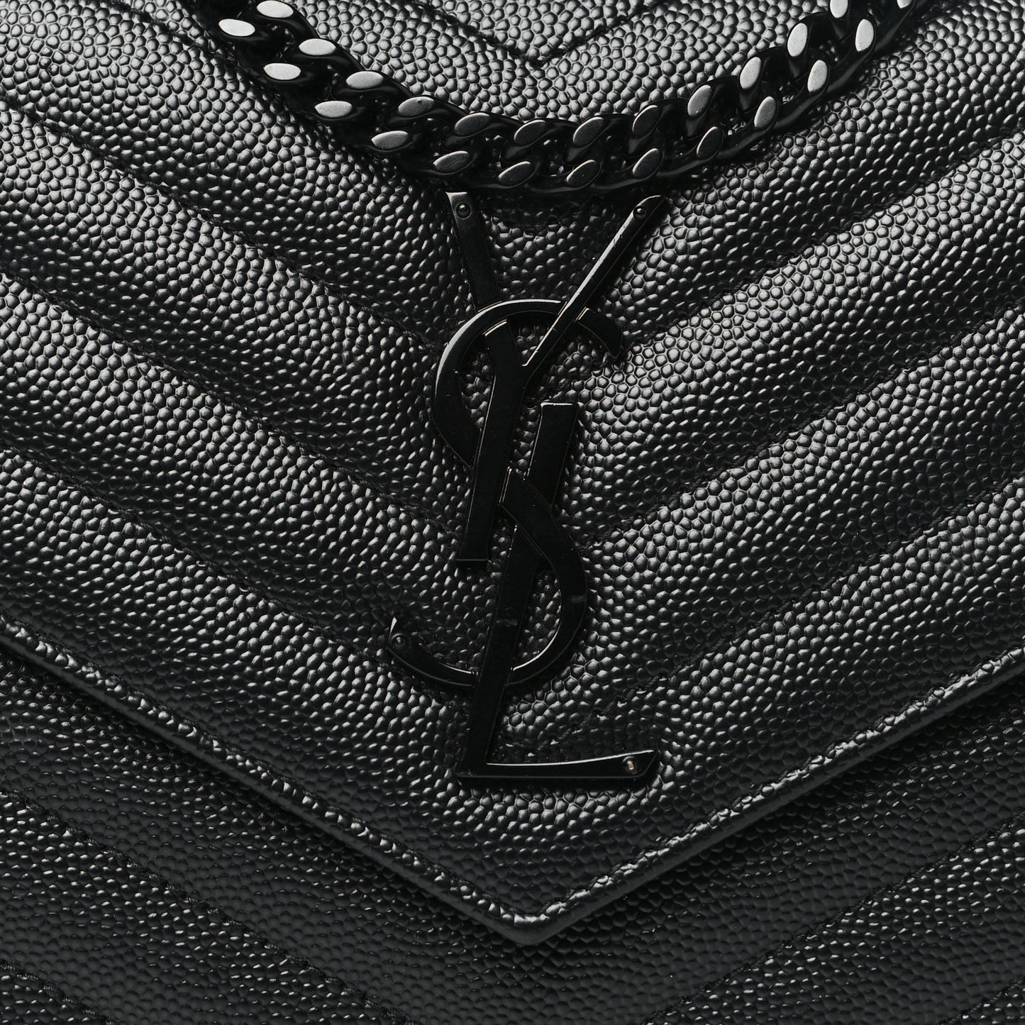 Grain De Poudre Matelasse Chevron Monogram Monochrome Chain Wallet Black