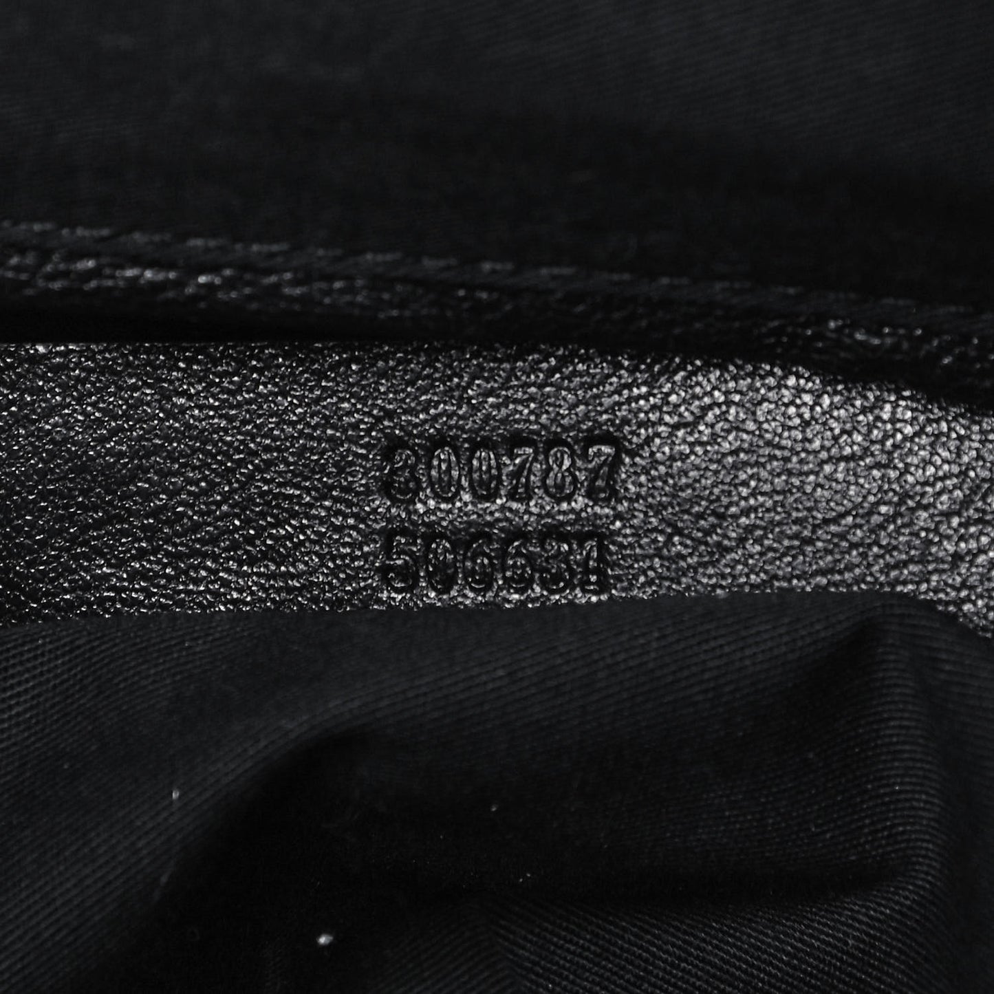 Calfskin De Manta Clutch Black