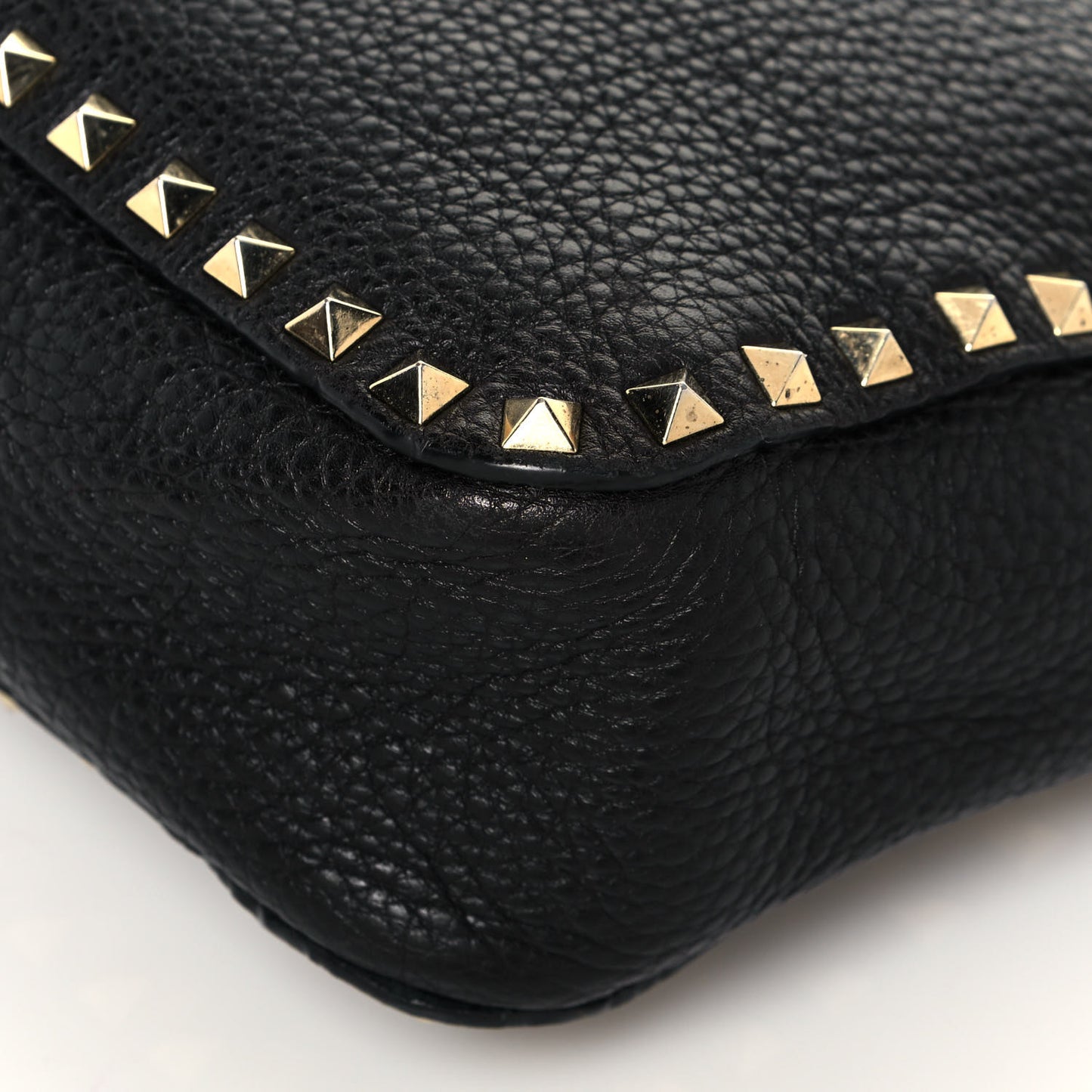 Pebbled Calfskin Large Rockstud Flip-Lock Messenger Bag Black