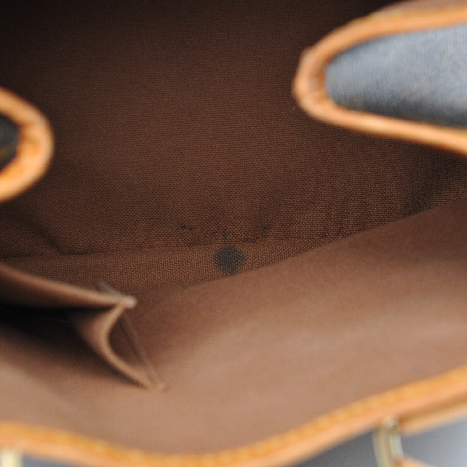 Louis Vuitton Monogram Batignolles 9 of 10