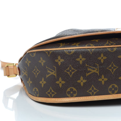 Louis Vuitton Monogram Menilmontant MM 14 of 16