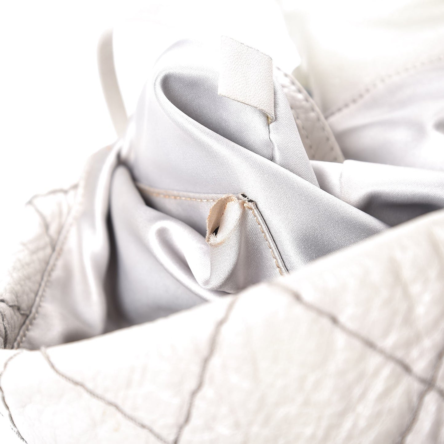 Glazed Calfskin XL On The Road Flap Light Grey