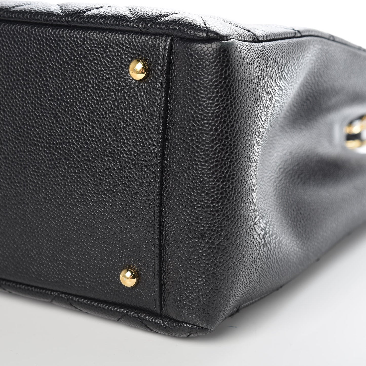 Caviar Quilted XL Grand Shopping Tote GST Black