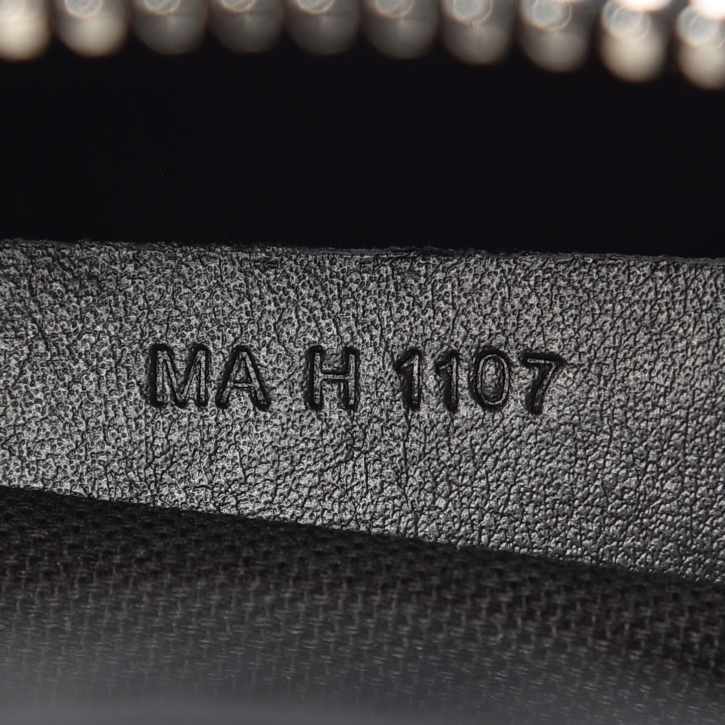 Waxed Calfskin Small Nightingale Logo Strap Black