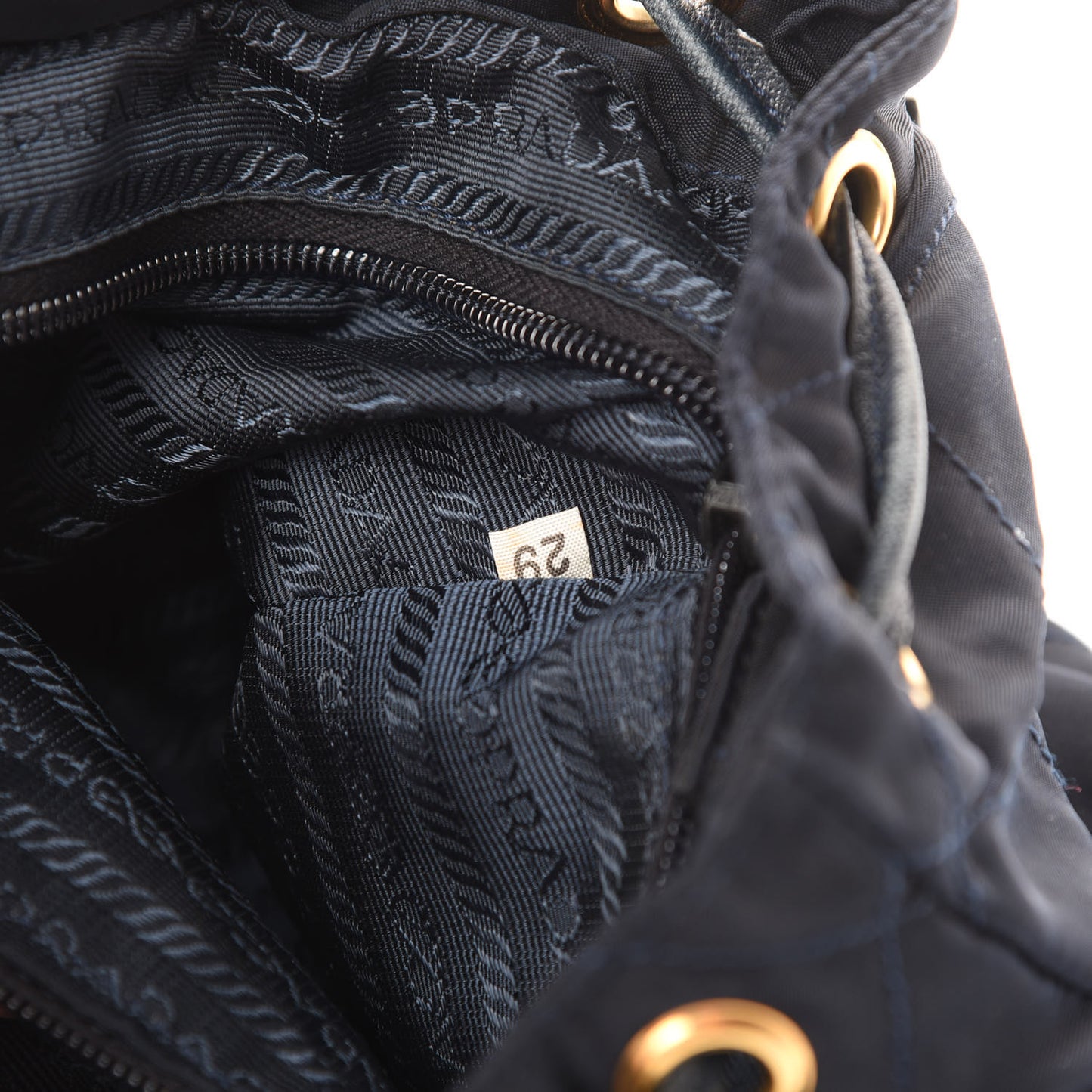 Tessuto Nylon Vela Quilted Chain Backpack Navy