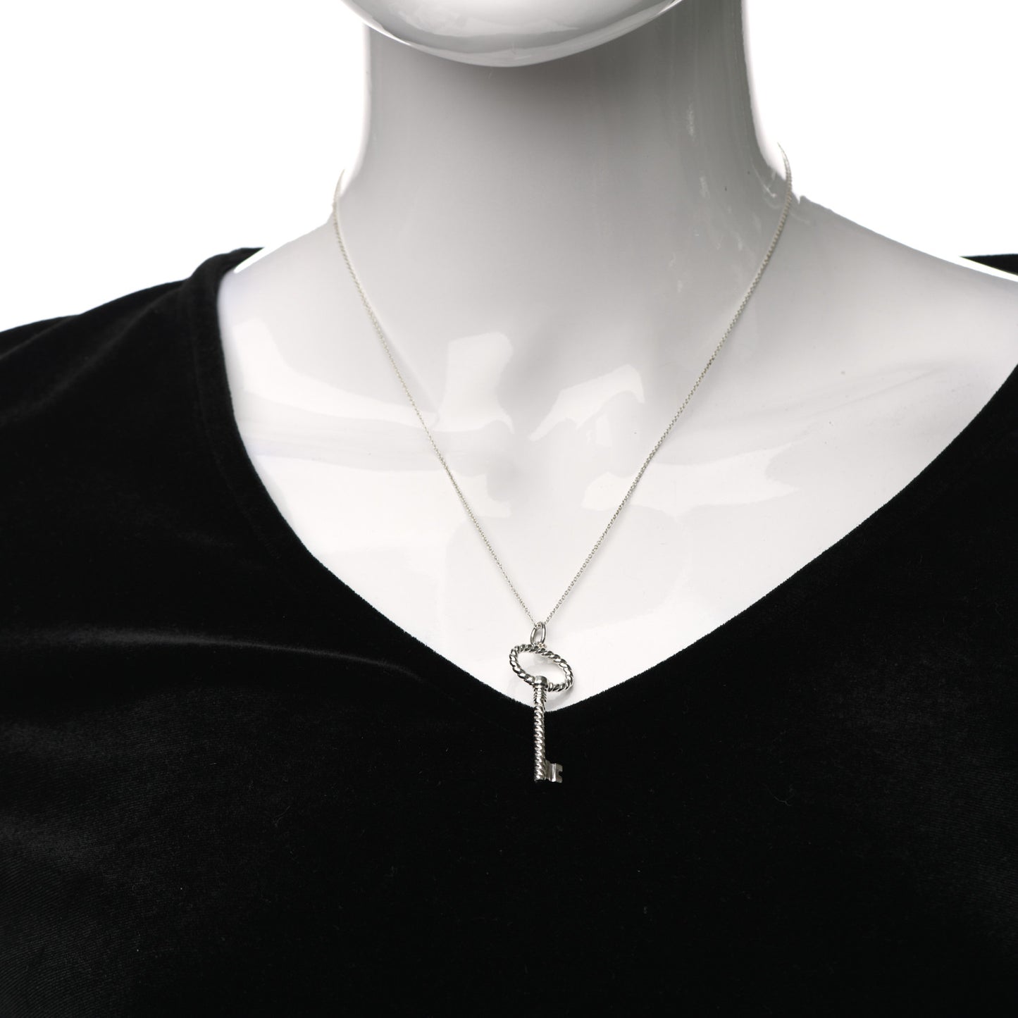 Sterling Silver Twist Oval Key Pendant Necklace