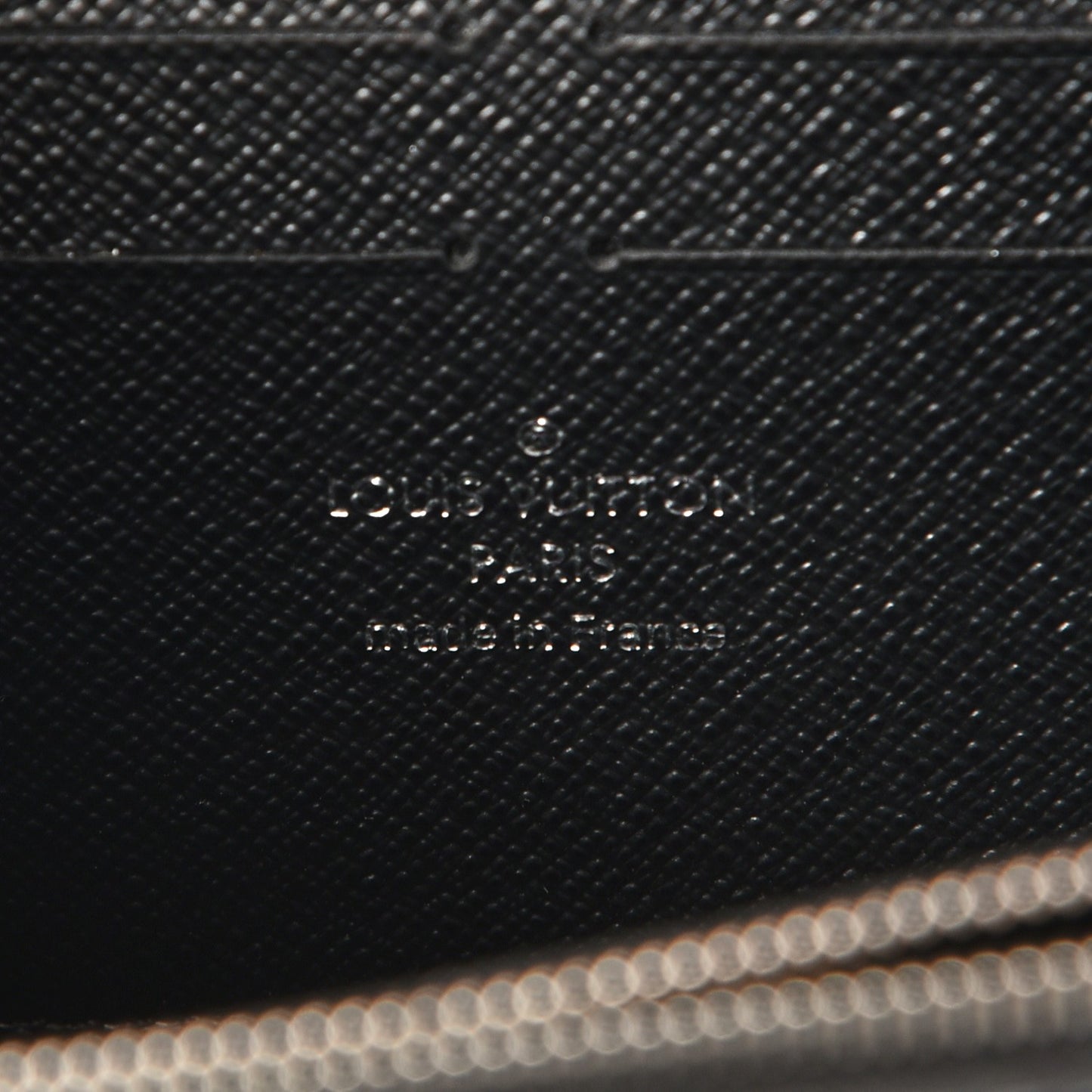 Epi Twist Chain Wallet Black