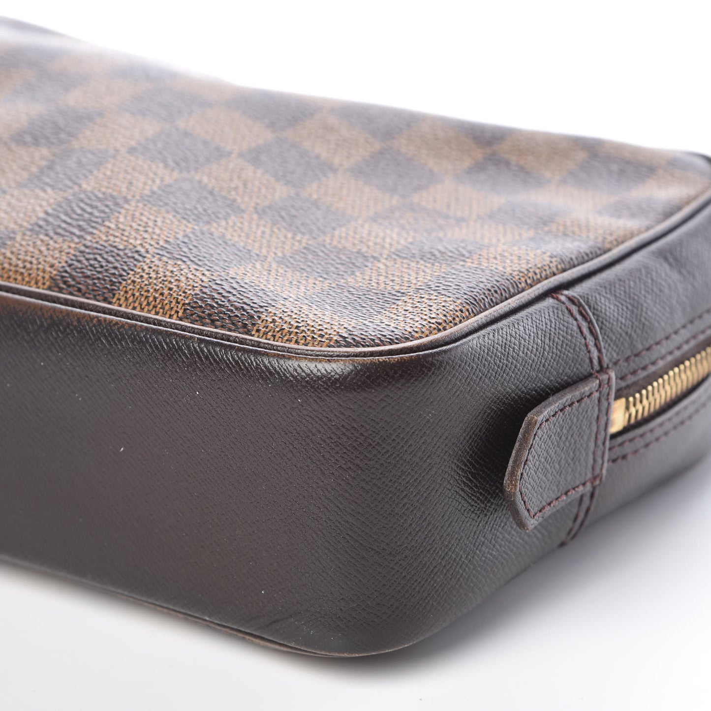 Damier Ebene Trousse Toilette 28