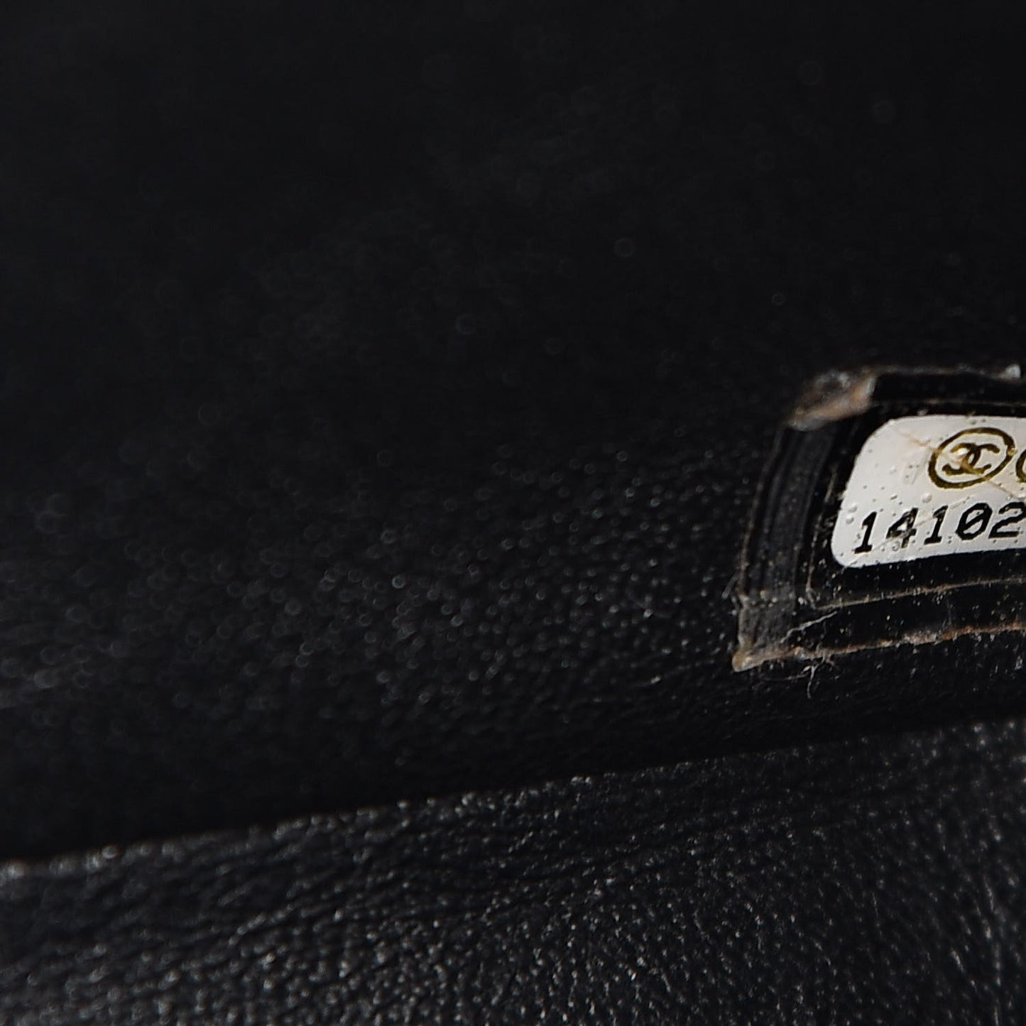 Caviar Quilted East West Flap Black