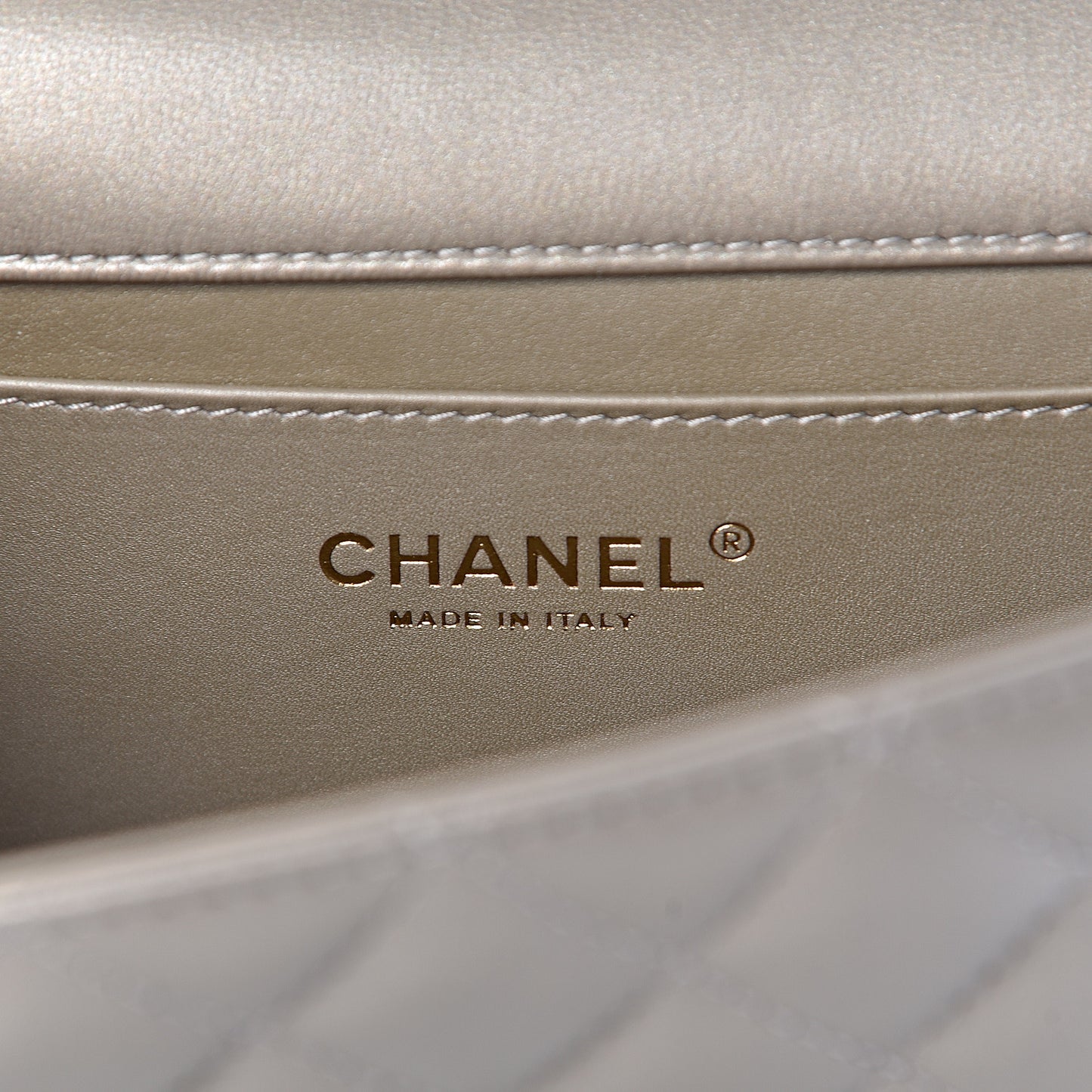 Lambskin Quilted Fantasy Pearl Flap Light Gold