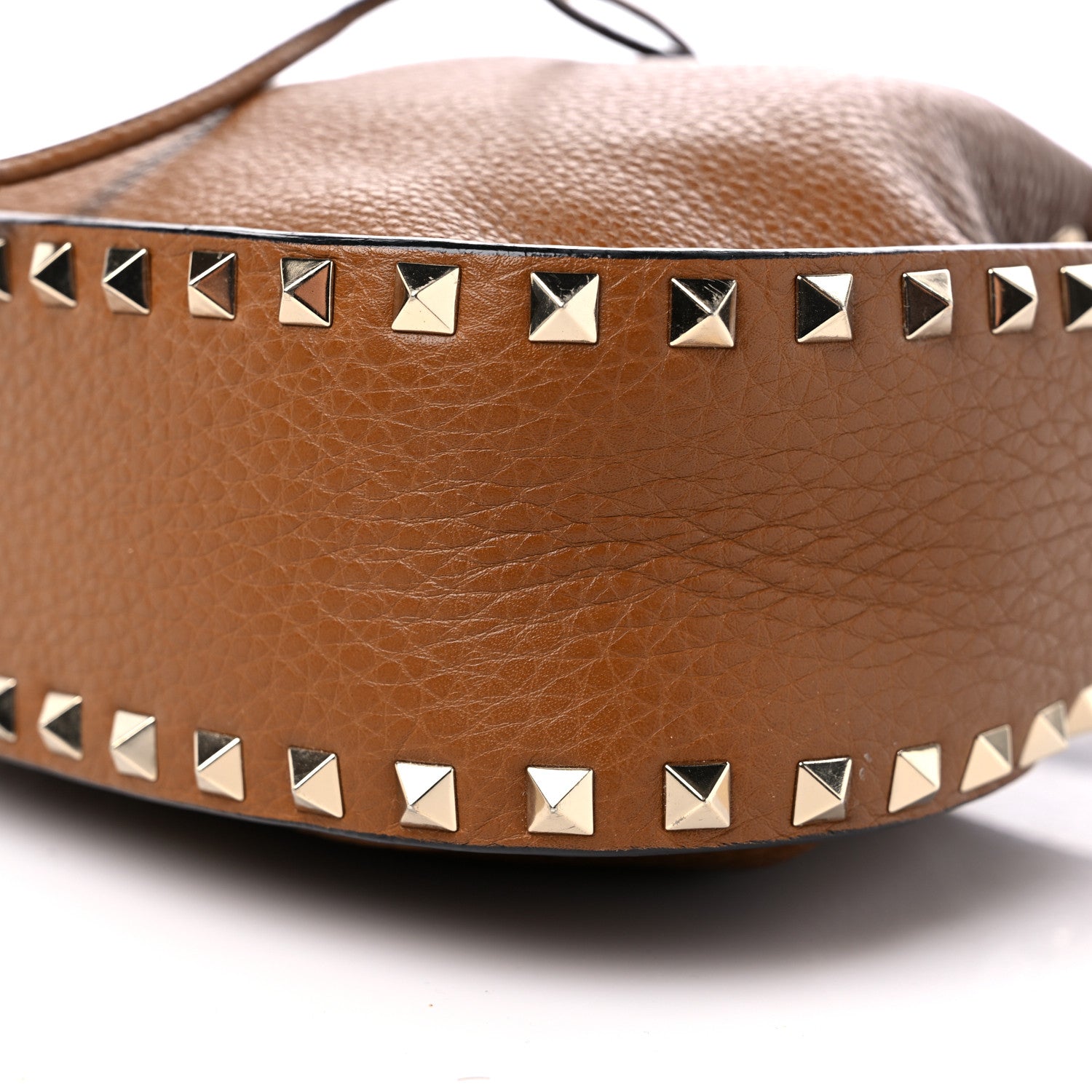 Valentino Garavani Grained Calfskin Rockstud Bucket Bag Bright Cognac 8 of 11