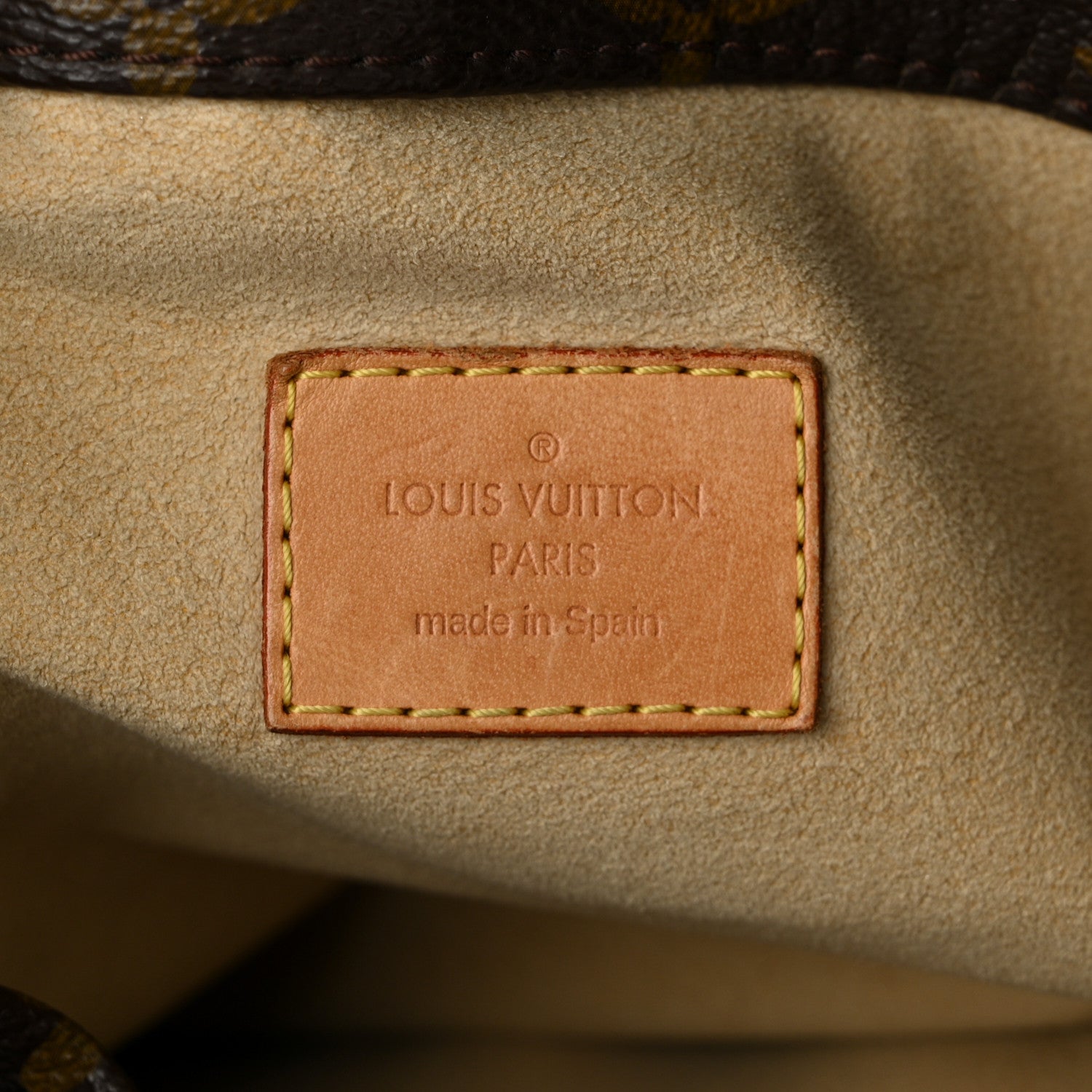 Louis Vuitton Monogram Artsy MM 6 of 11