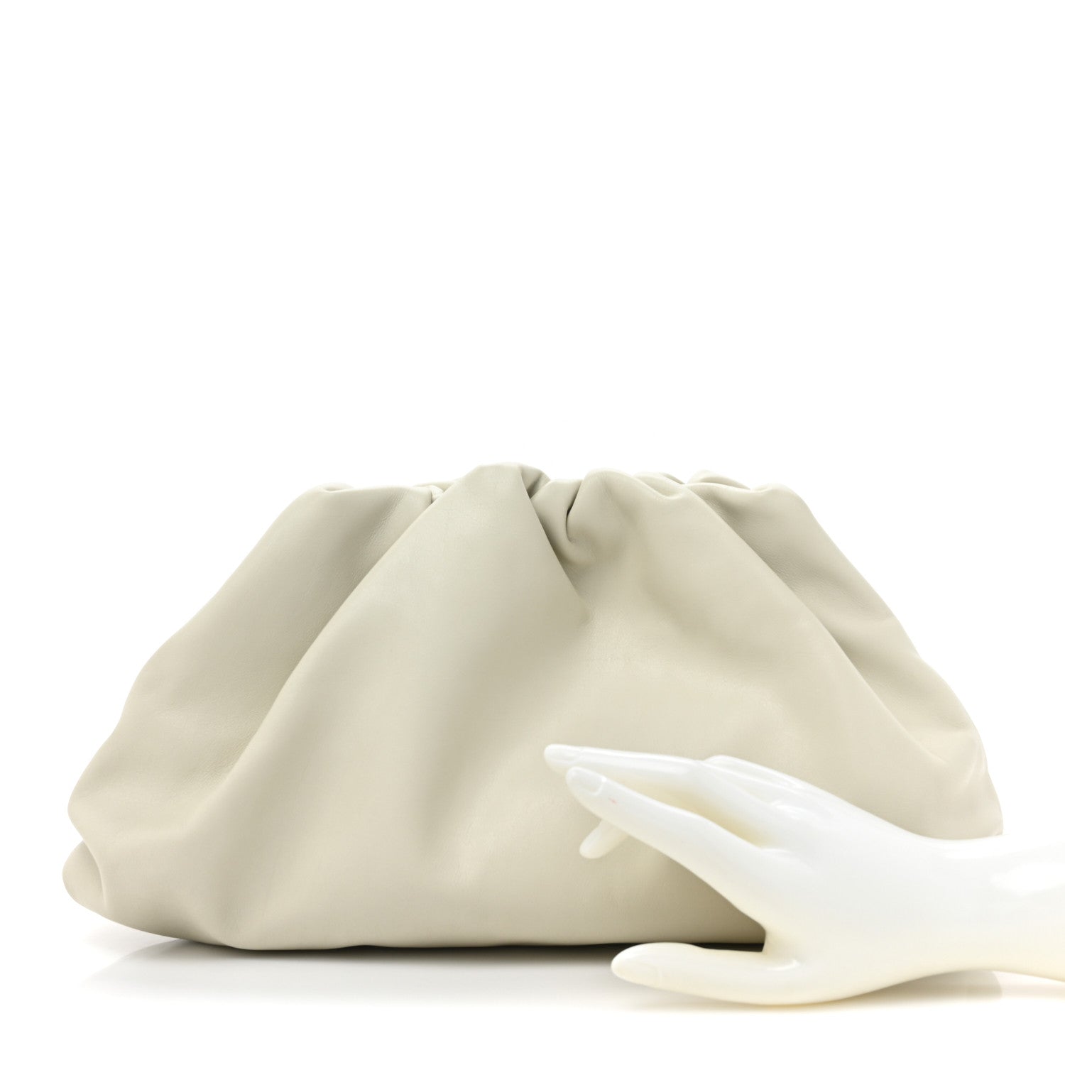 Bottega Veneta Smooth Butter Calf The Pouch Oversized Clutch Plaster 2 of 8