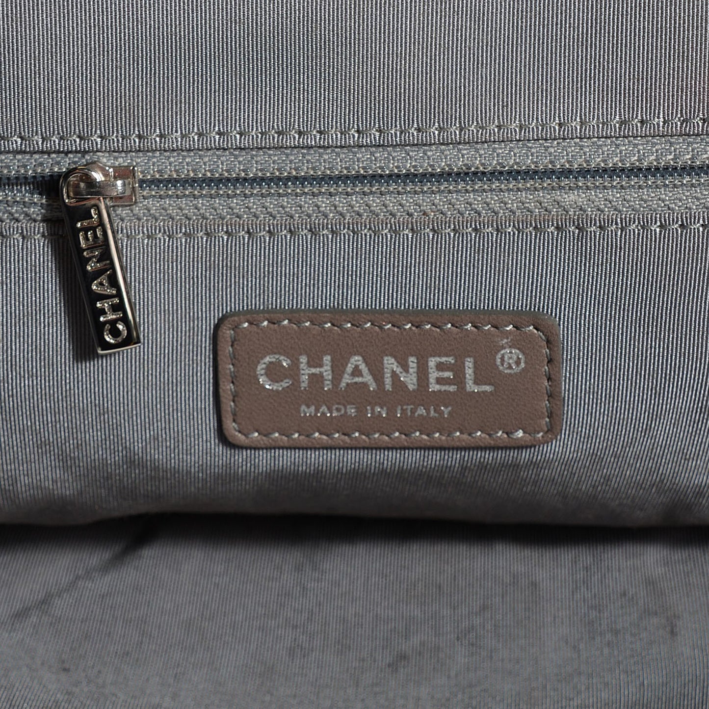 Metallic Calfskin Quilted Modern Chain Flap Frame Bag Multicolor