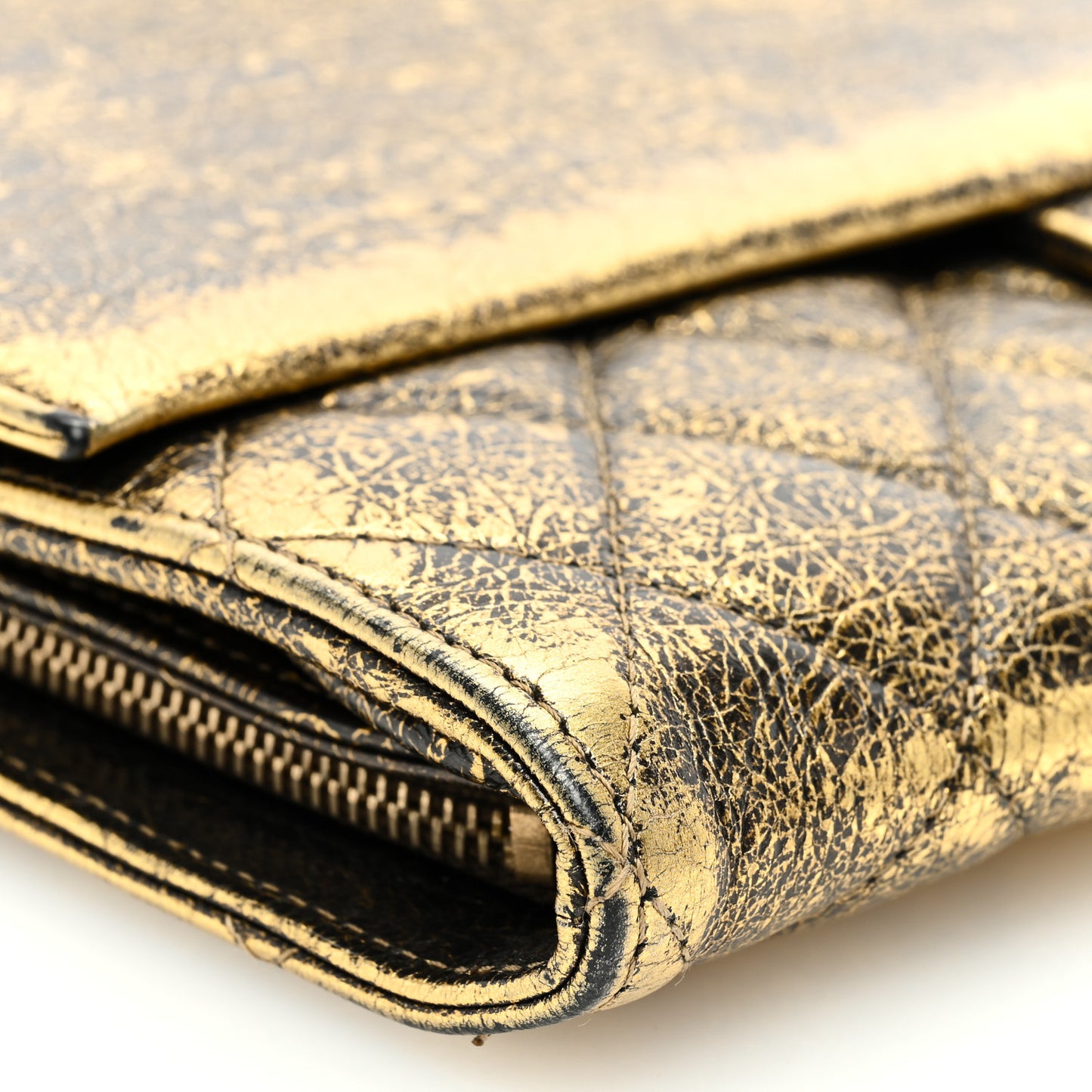 Cracked Metallic Calfskin Quilted Zip Away Chain Clutch Gold