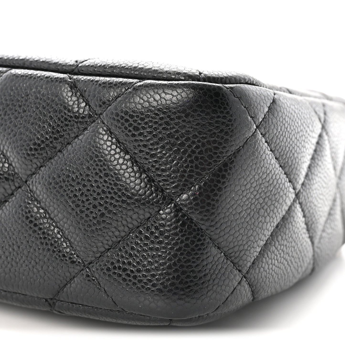 Caviar Quilted Purse With Chain Black