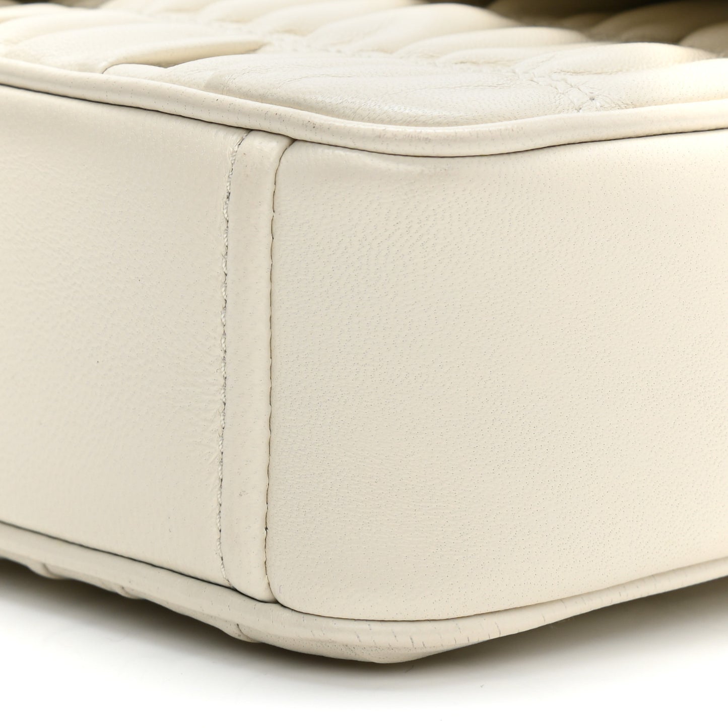 Nappa Gaufre Medium Chain Flap Shoulder Bag White