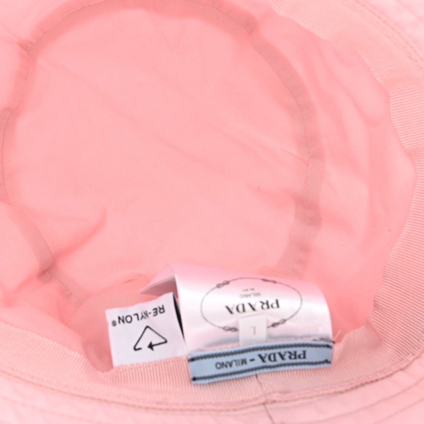 Re-Nylon Metal Triangle Logo Womens Bucket Hat L Alabastro