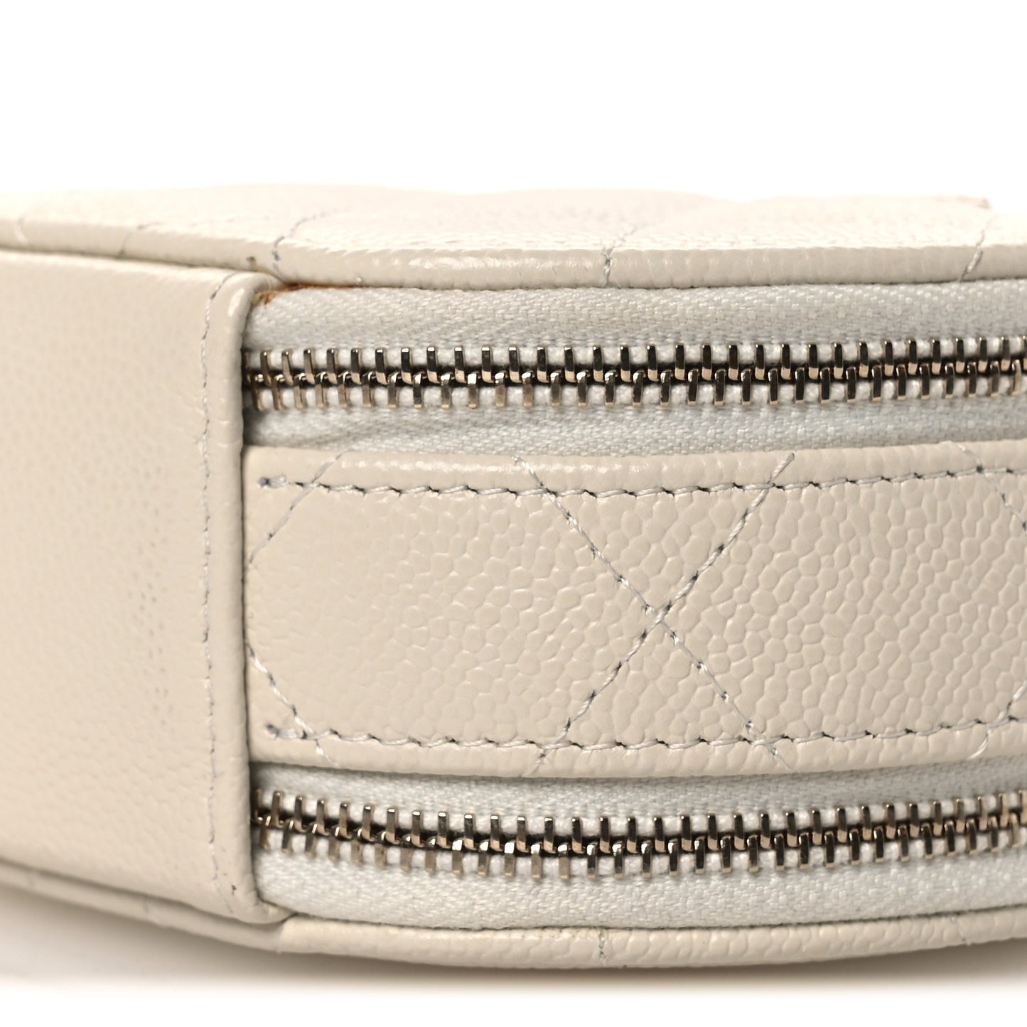 Caviar Quilted Round Handle With Care Vanity With Chain White