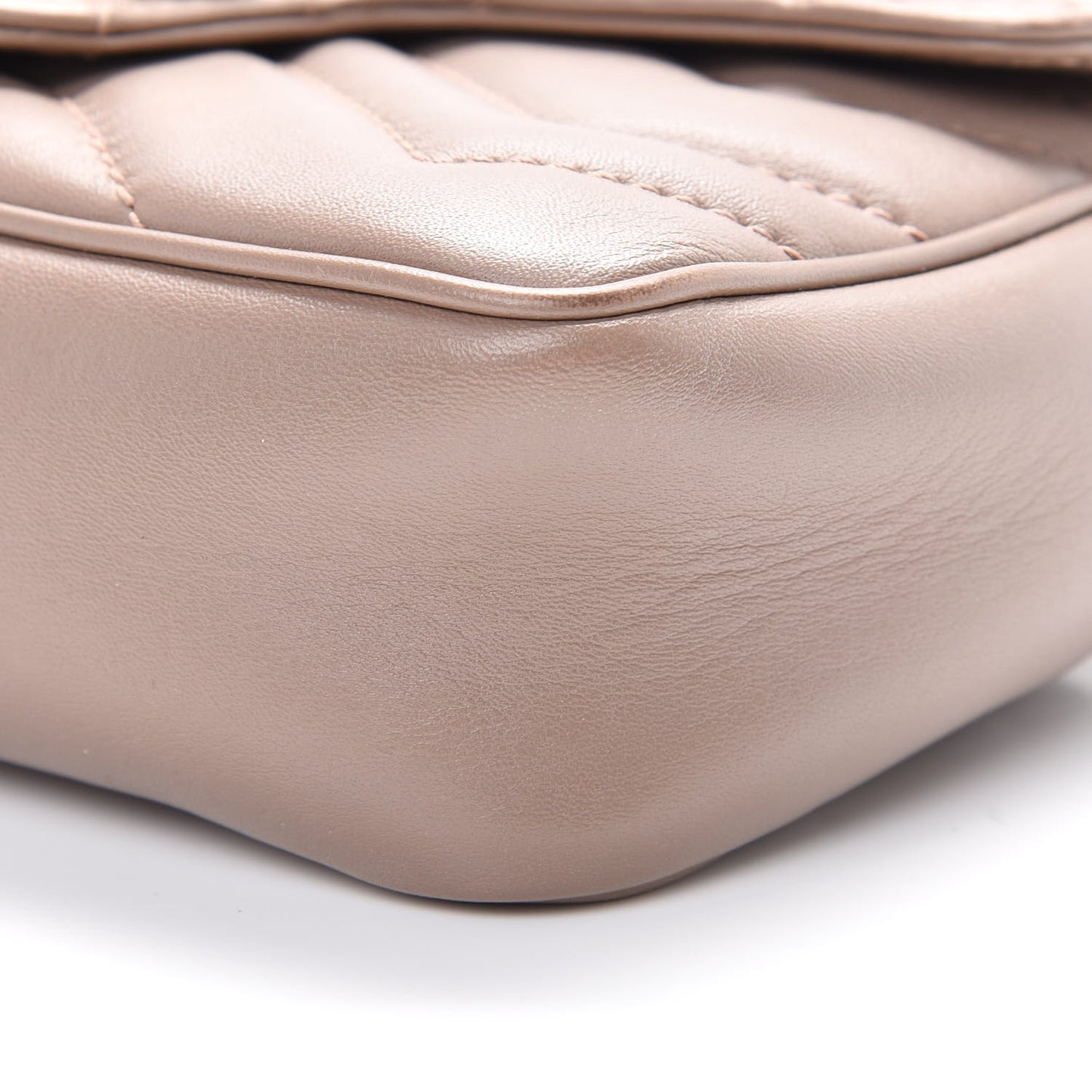 Calfskin Matelasse Super Mini GG Marmont Shoulder Bag Porcelain Rose