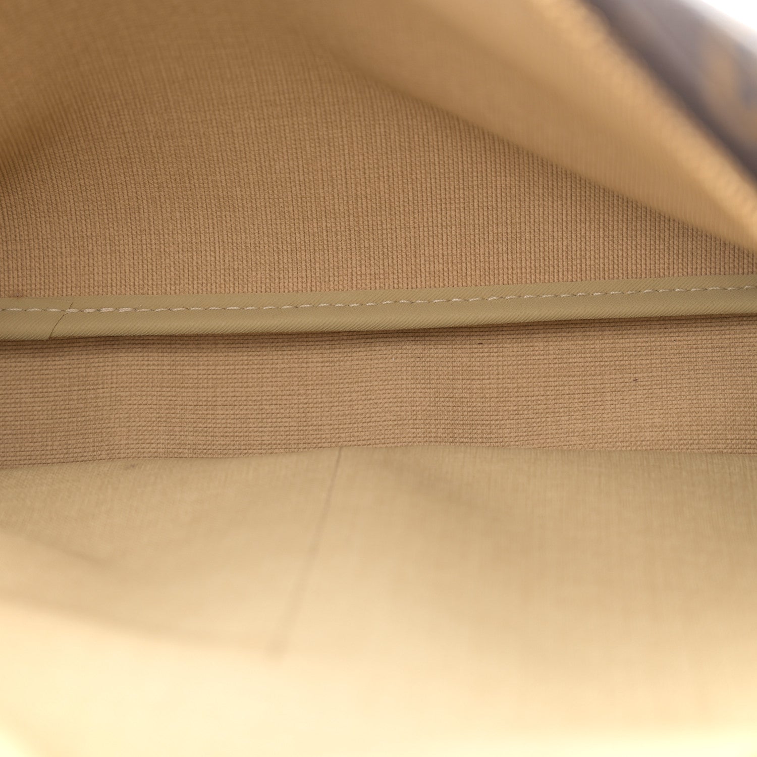 Louis Vuitton Monogram Reporter GM 5 of 14