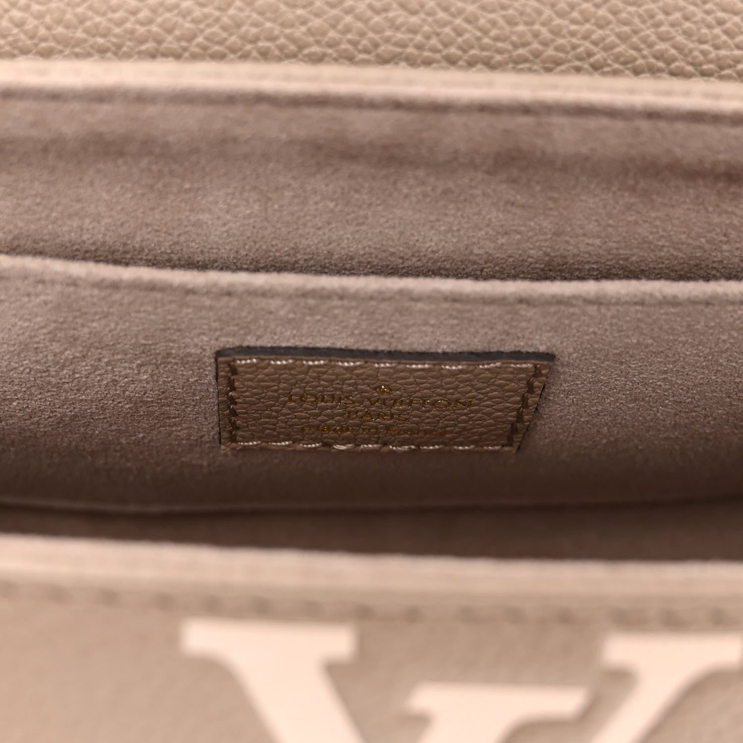 Louis Vuitton LOUIS VUITTON Empreinte Monogram Giant Favorite Tourterelle Creme 5 of 8