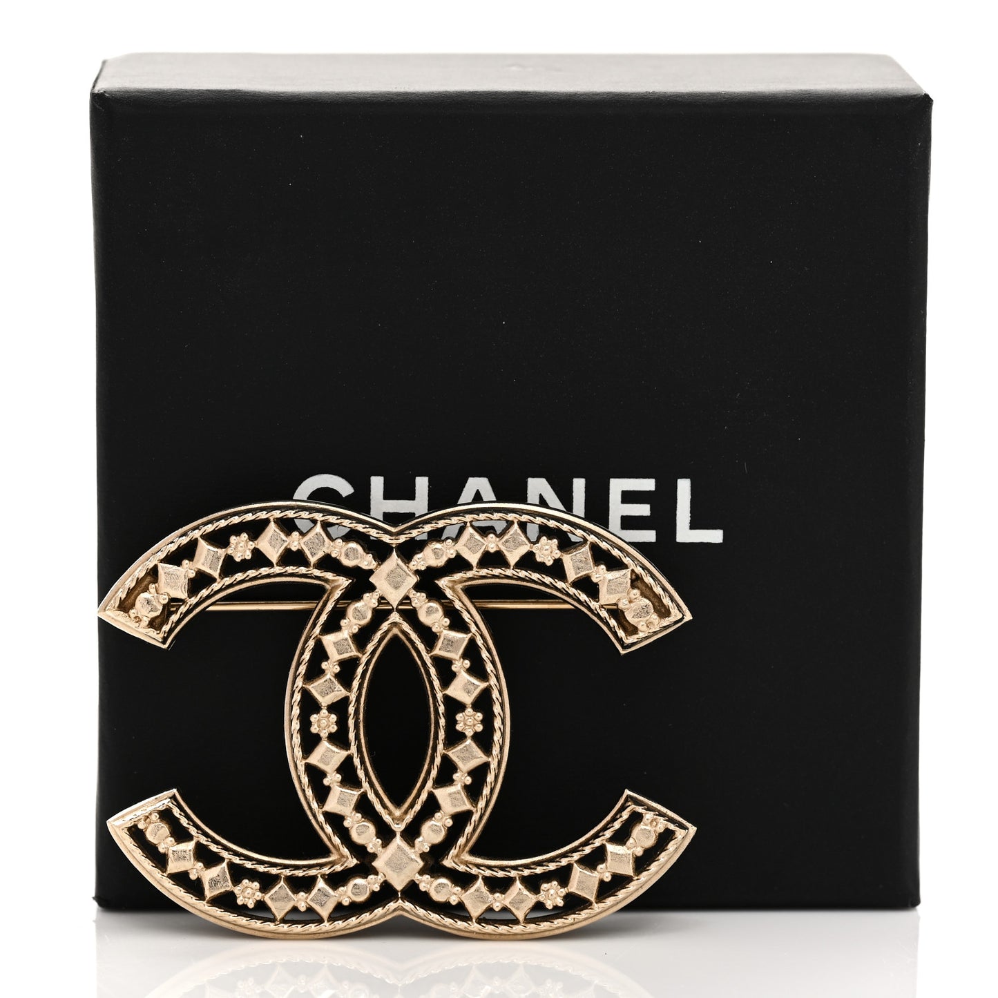 Metal CC Brooch Light Gold