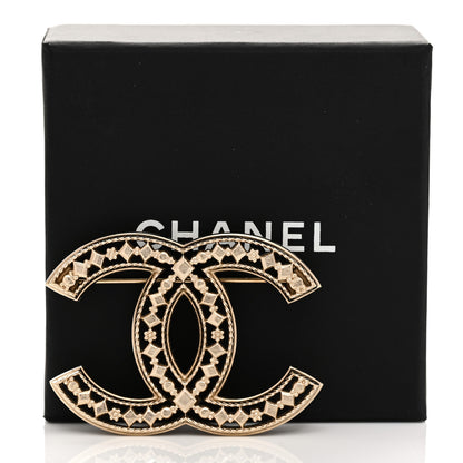 Chanel Metal CC Brooch Light Gold 4 of 4