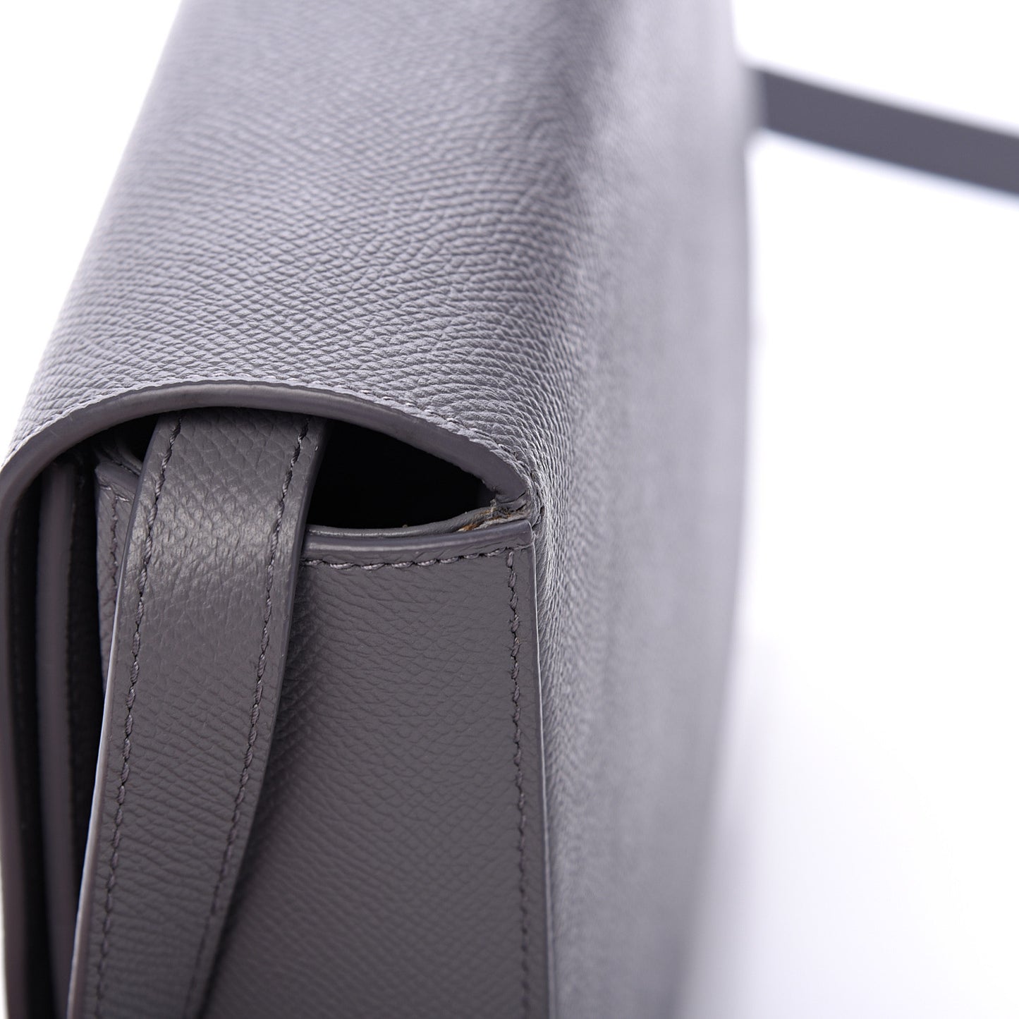 Signature Grained Calfskin Logo S Ville Day Bag Gris Perle Fonce White