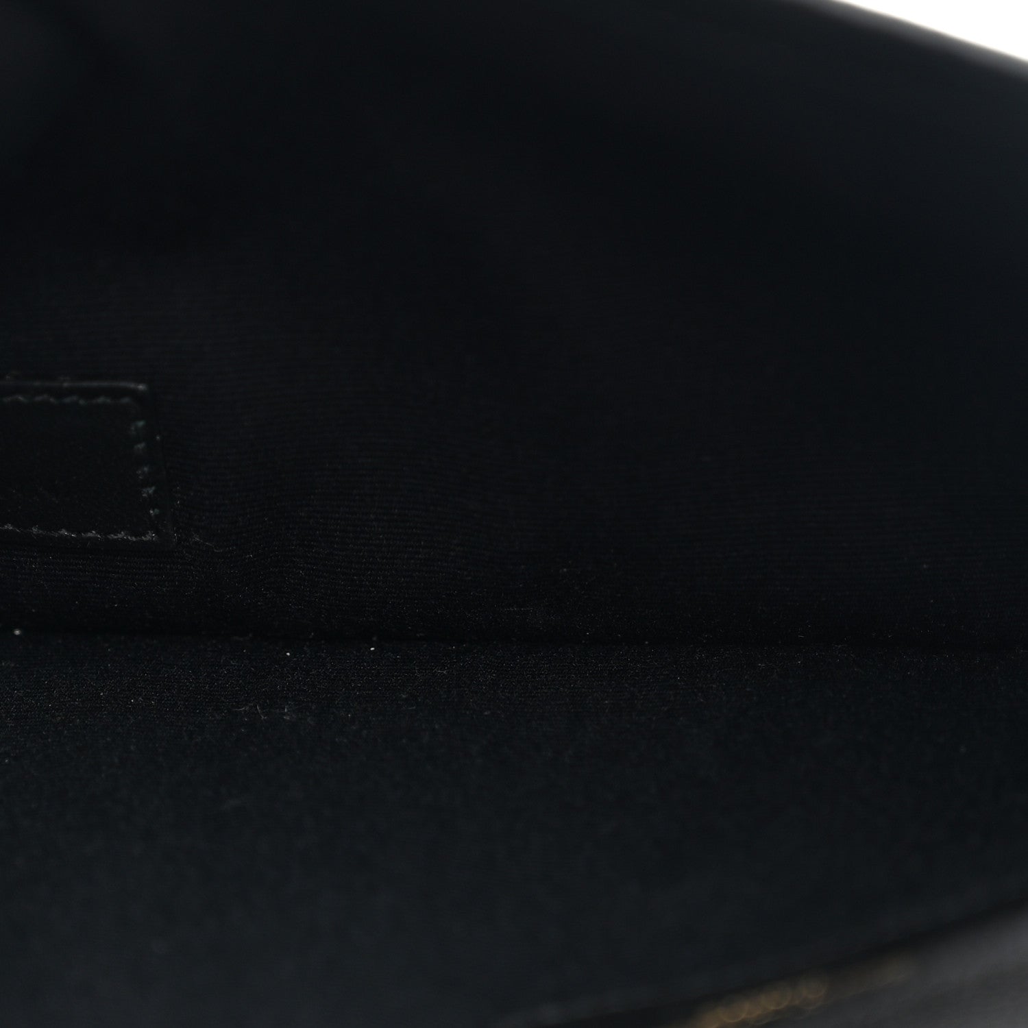 Saint Laurent Grain De Poudre Uptown Pouch Black 5 of 7