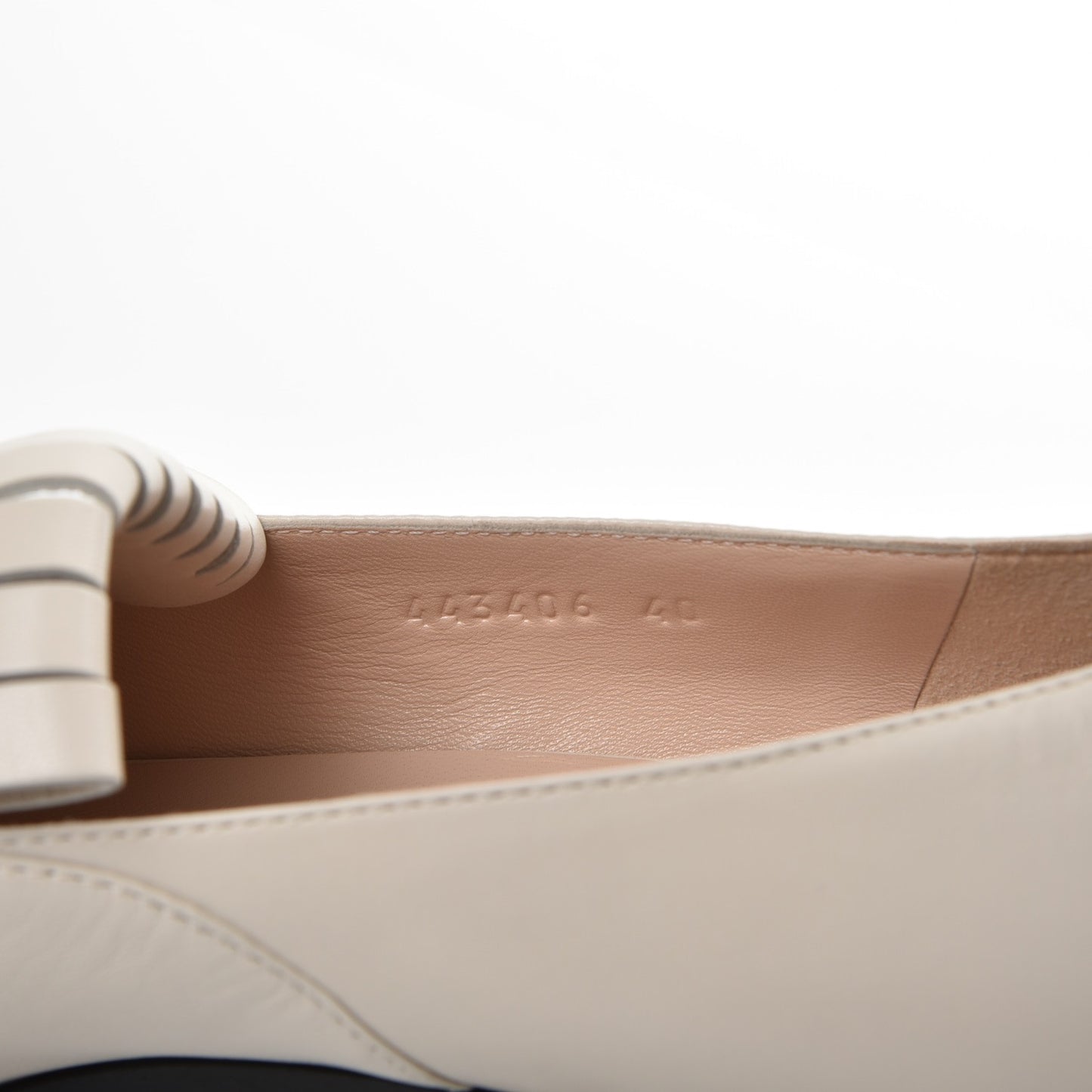 Malaga Kid Polly Kiltie Fringe 55mm Loafer Pumps 40 Mystic White
