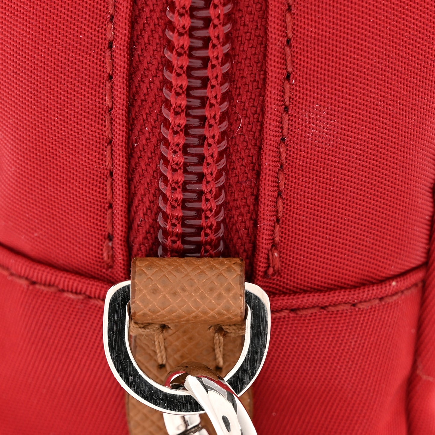 Tessuto Nylon Vela Saffiano Necessaire Wristlet Pouch Cherry