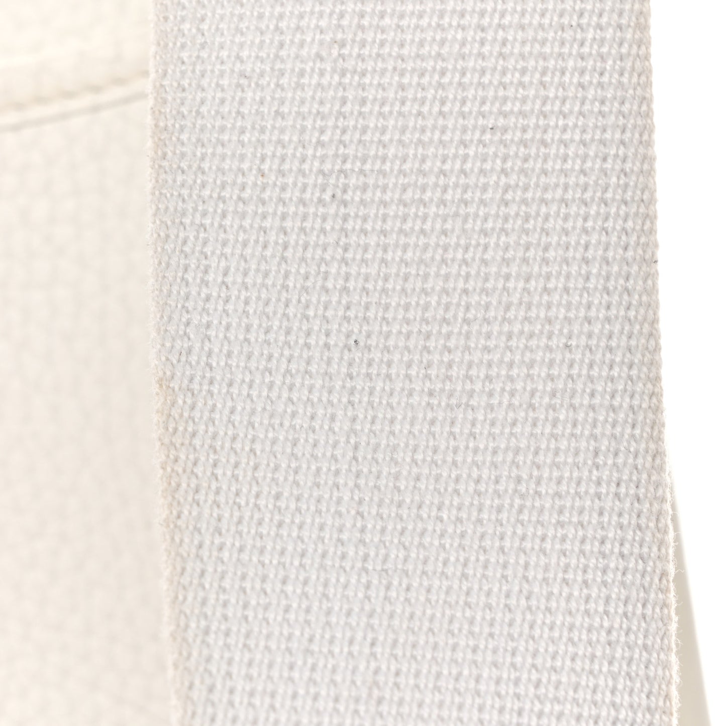 Taurillon Clemence Evelyne II PM White