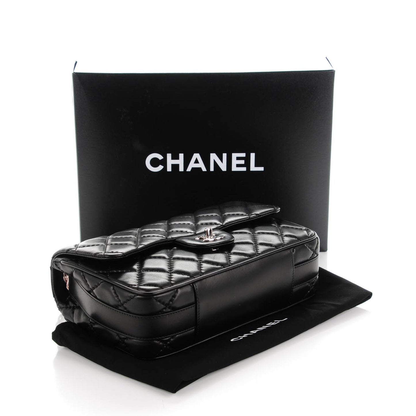 Lambskin Quilted Medium Easy Carry Flap Black