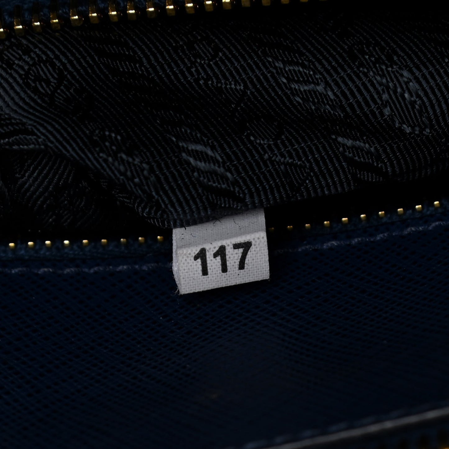 Saffiano Lux Extra Large Galleria Double Zip Tote Bluette