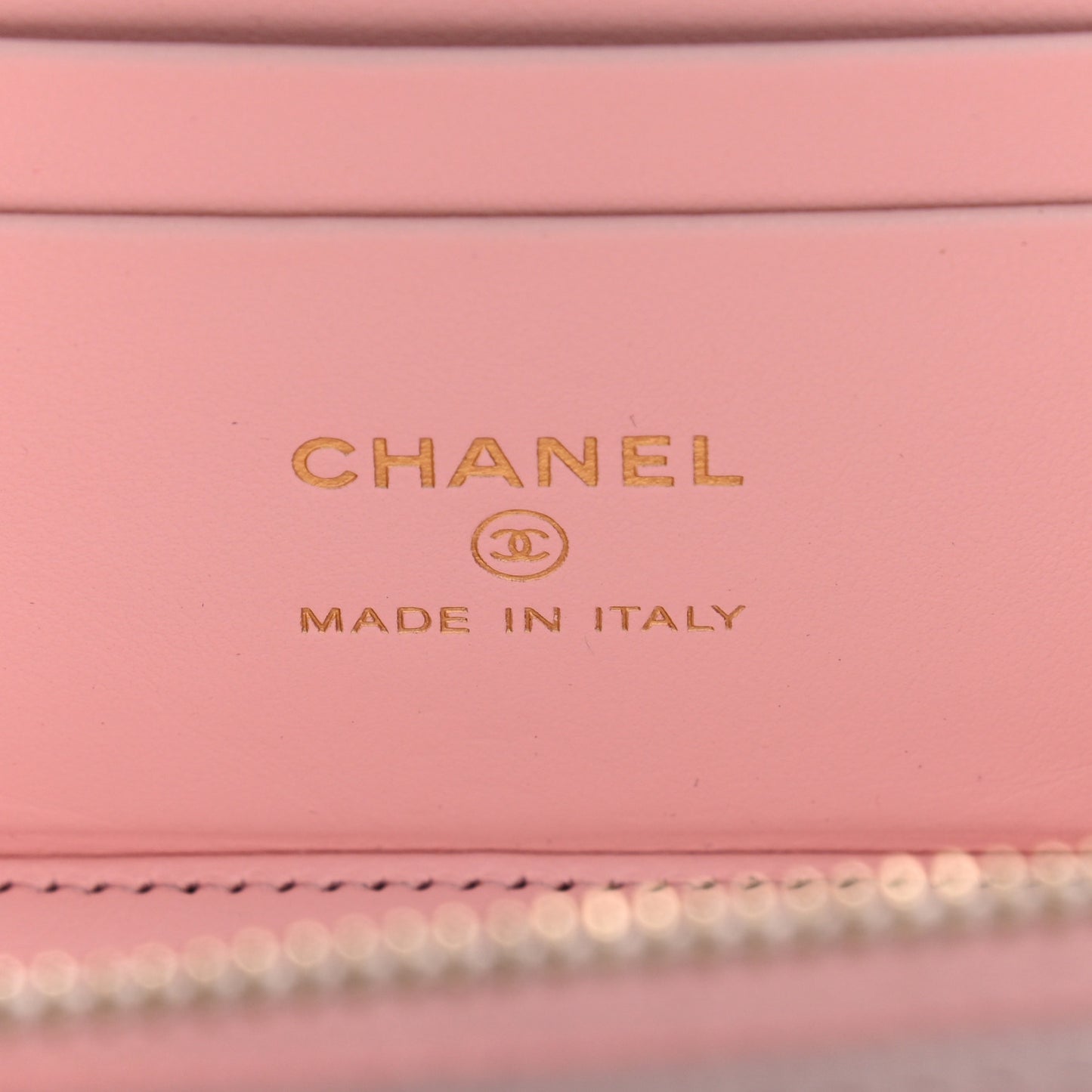 Caviar Quilted Small Vanity Case With Chain Light Pink