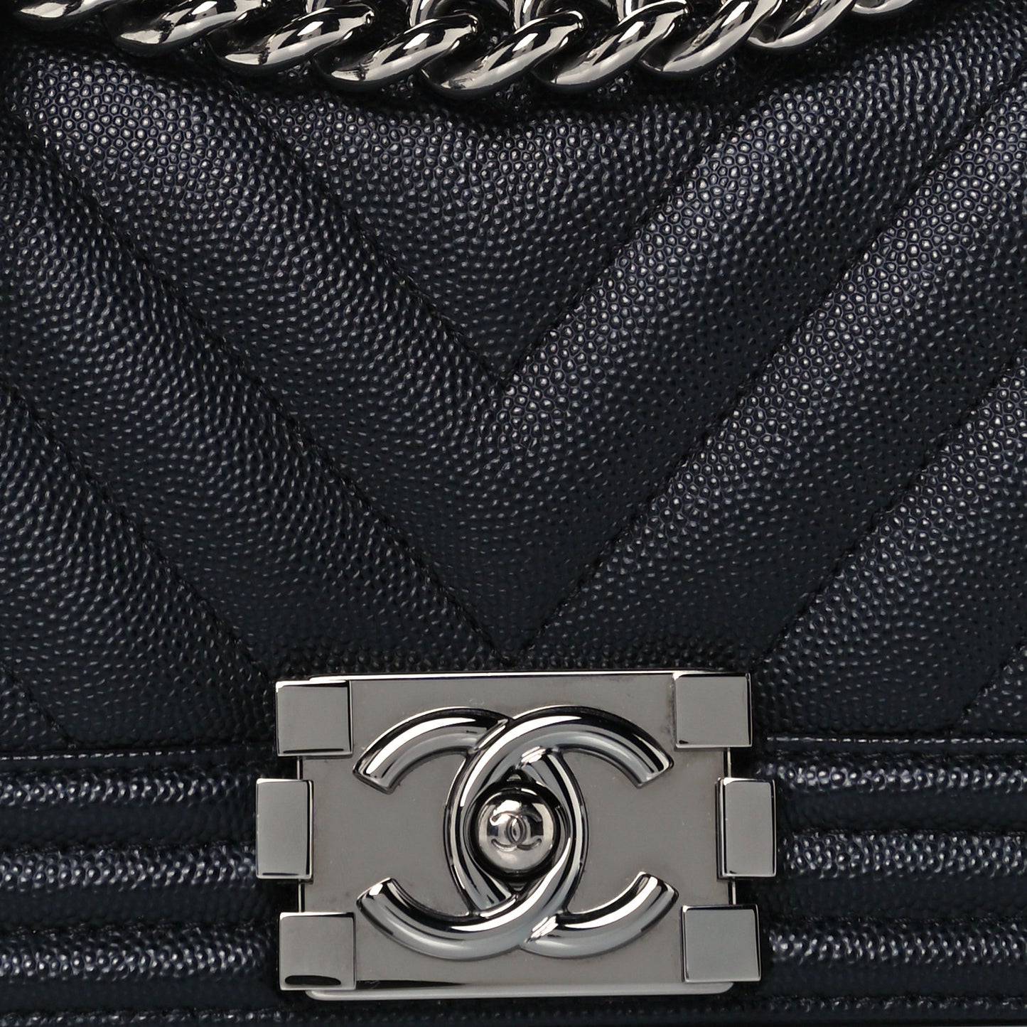 Caviar Chevron Quilted Small Boy Flap Black