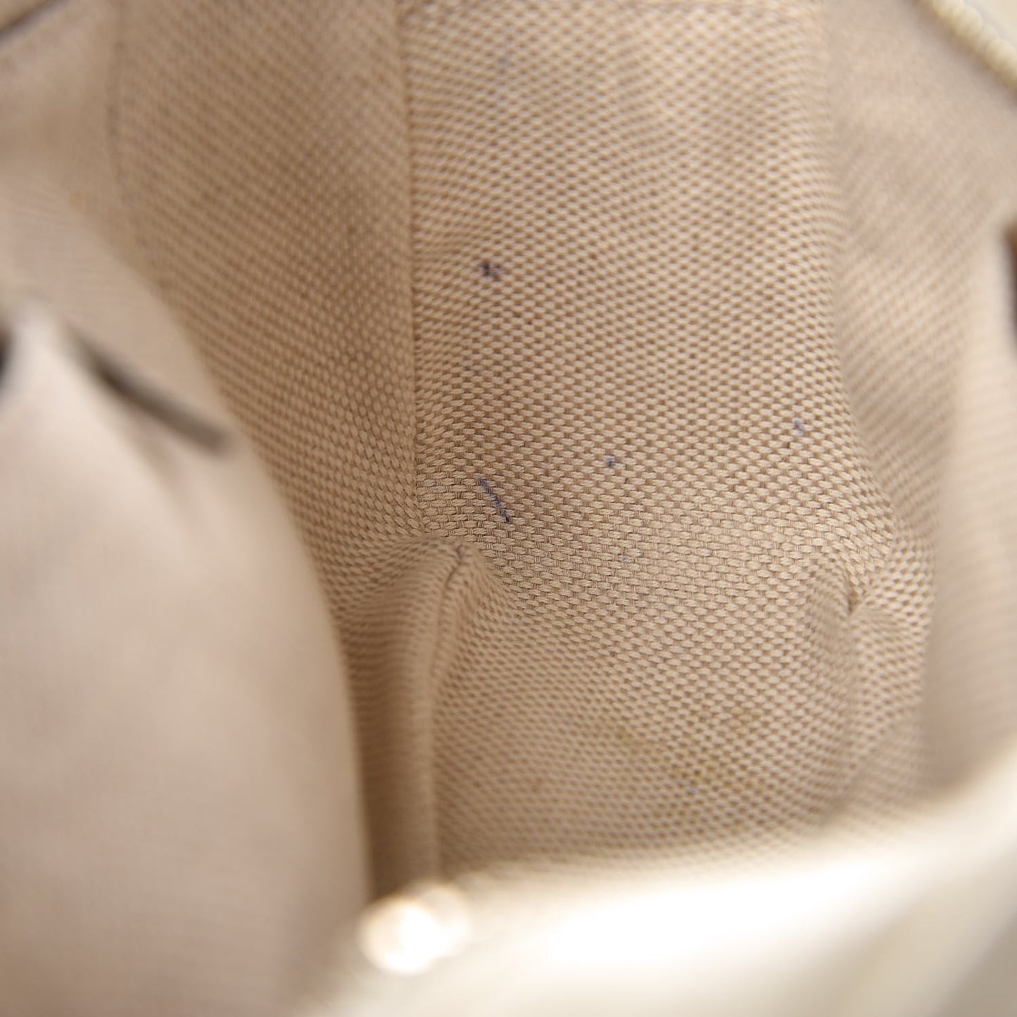 Pebbled Calfskin Small Soho Disco Bag Off White