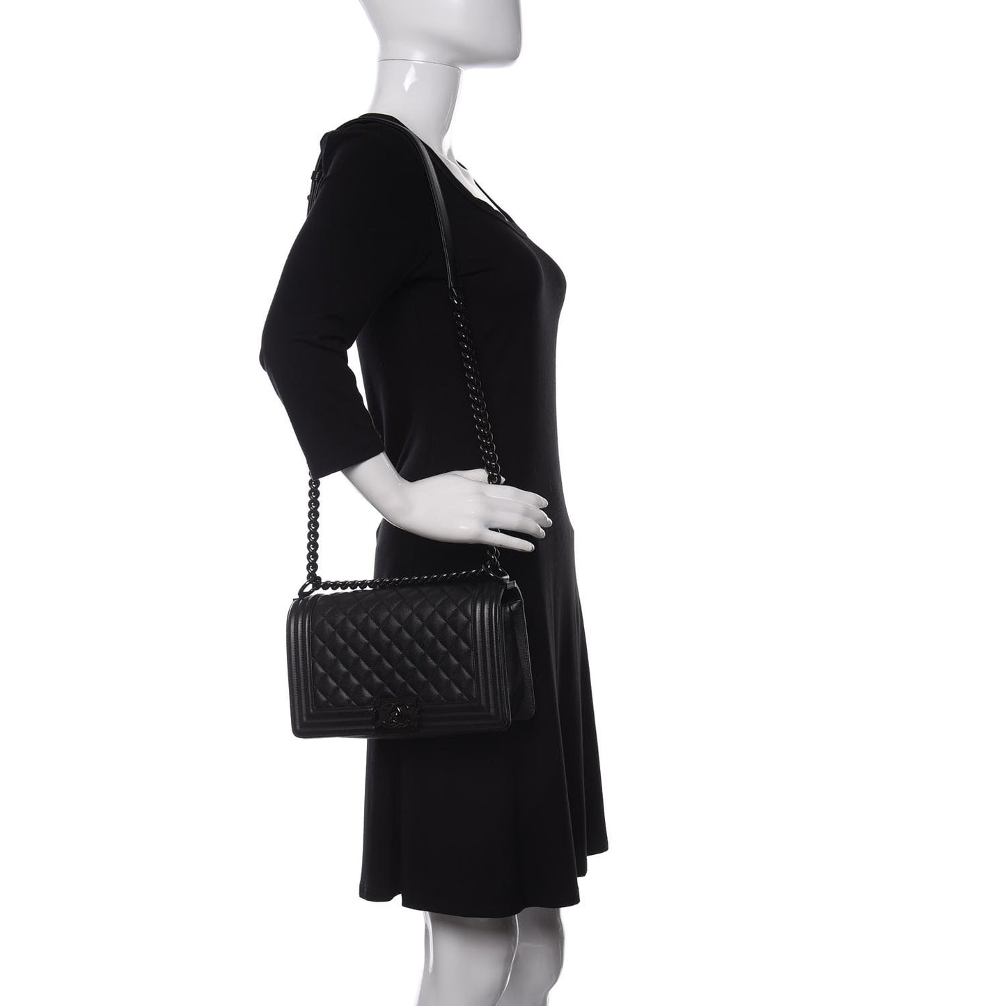 Caviar Quilted Medium Boy Flap So Black