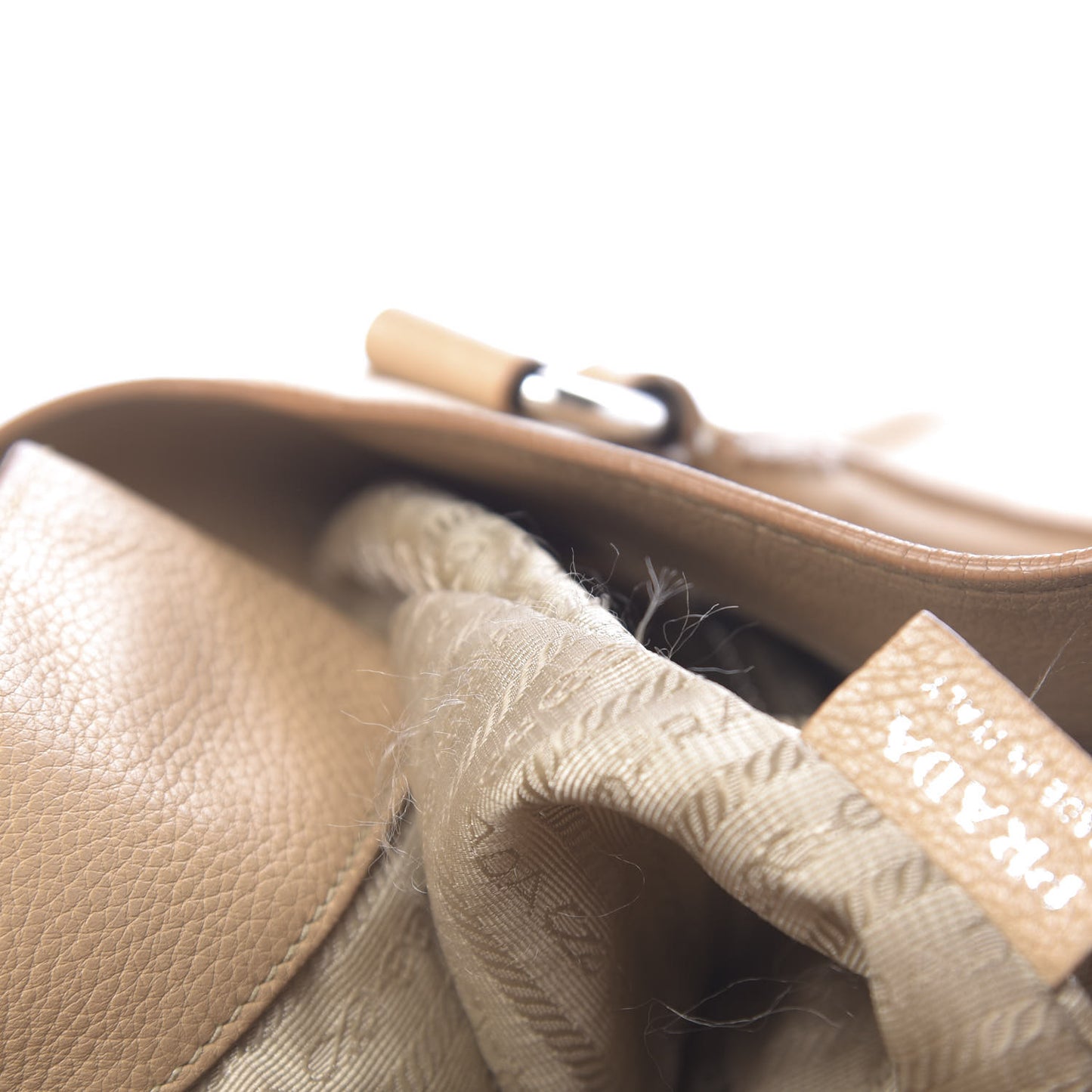 Vitello Daino Shoulder Bag Sabbia