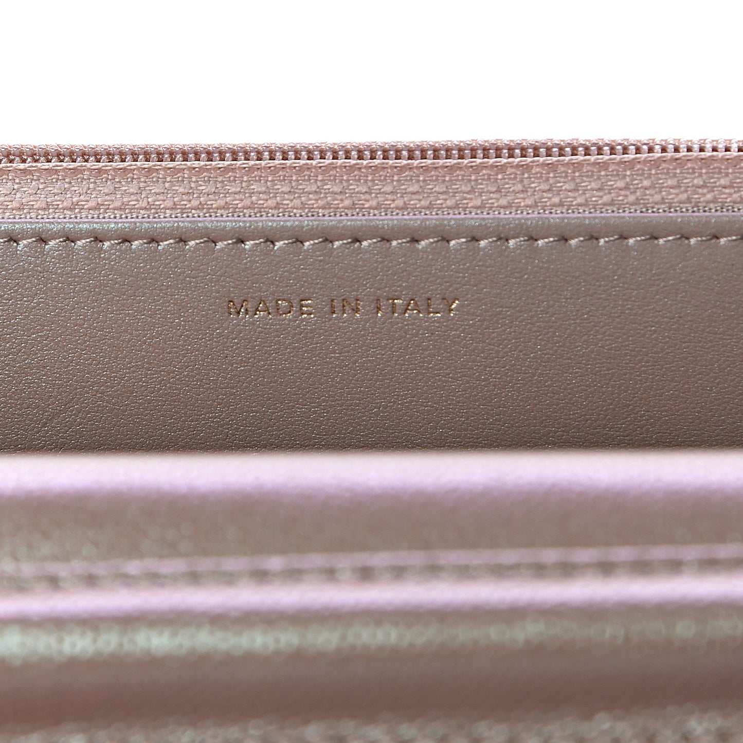 Iridescent Caviar Quilted Wallet On Chain WOC Beige