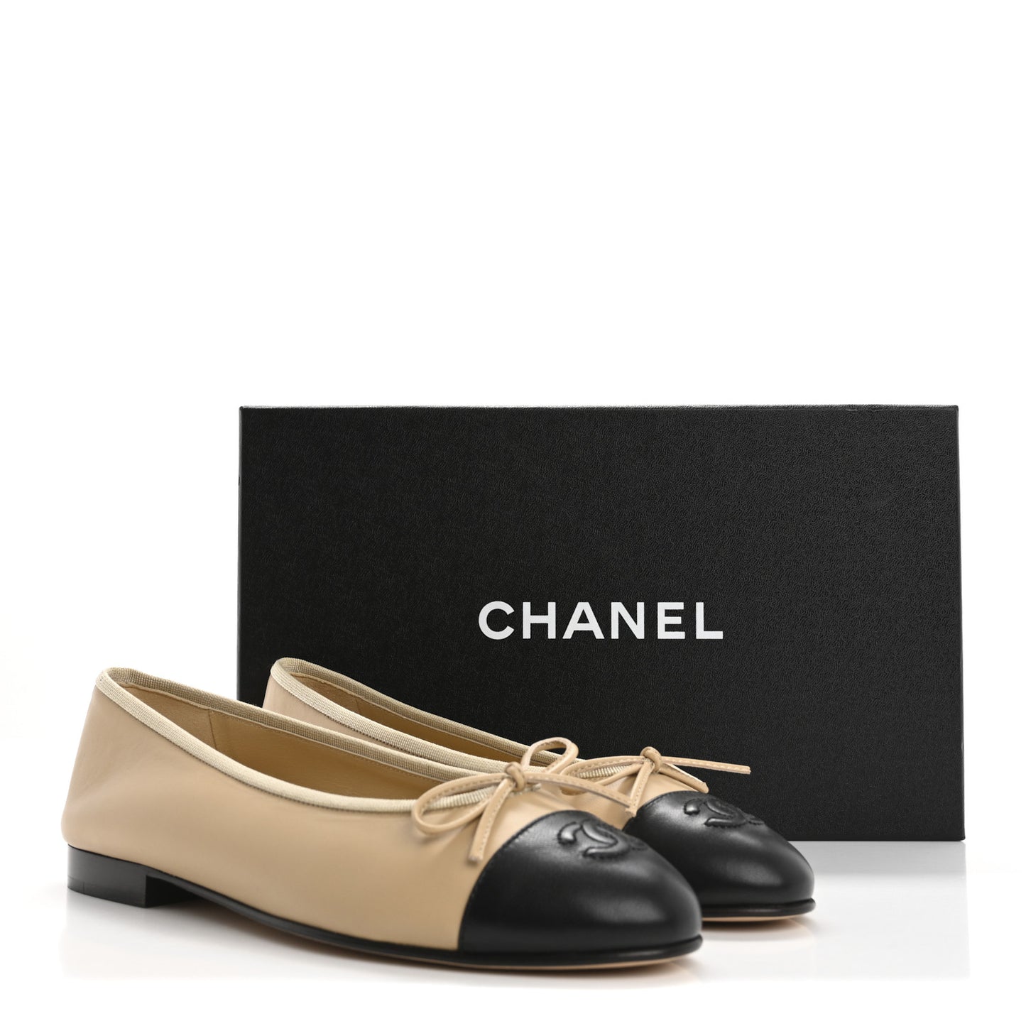 Lambskin Cap Toe CC Ballerina Flats 38 Beige Black